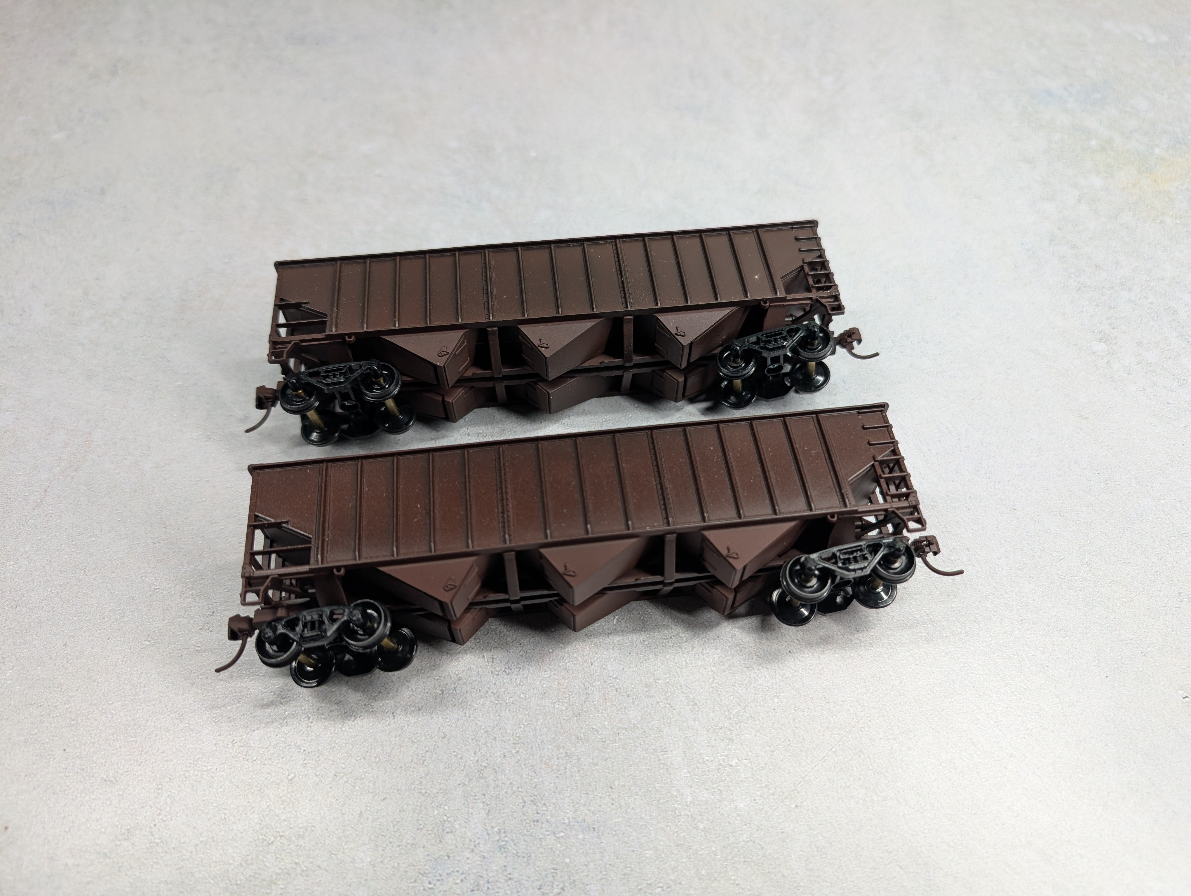USED Stewart Hobbies 10000 HO Scale NYC/AAR 70 Ton 14 Panel Triple Hopper Undecorated (2 pcs)