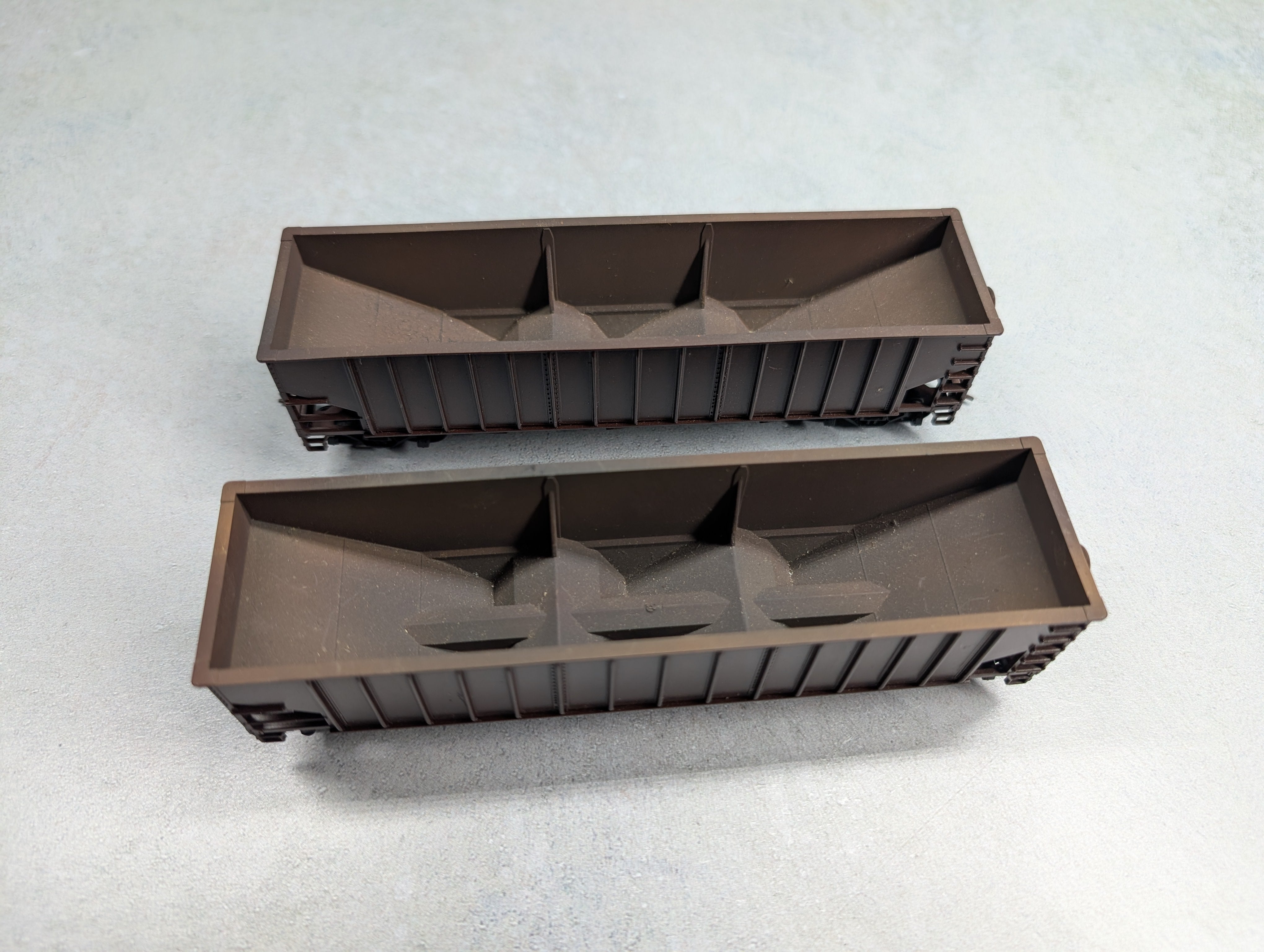 USED Stewart Hobbies 10000 HO Scale NYC/AAR 70 Ton 14 Panel Triple Hopper Undecorated (2 pcs)