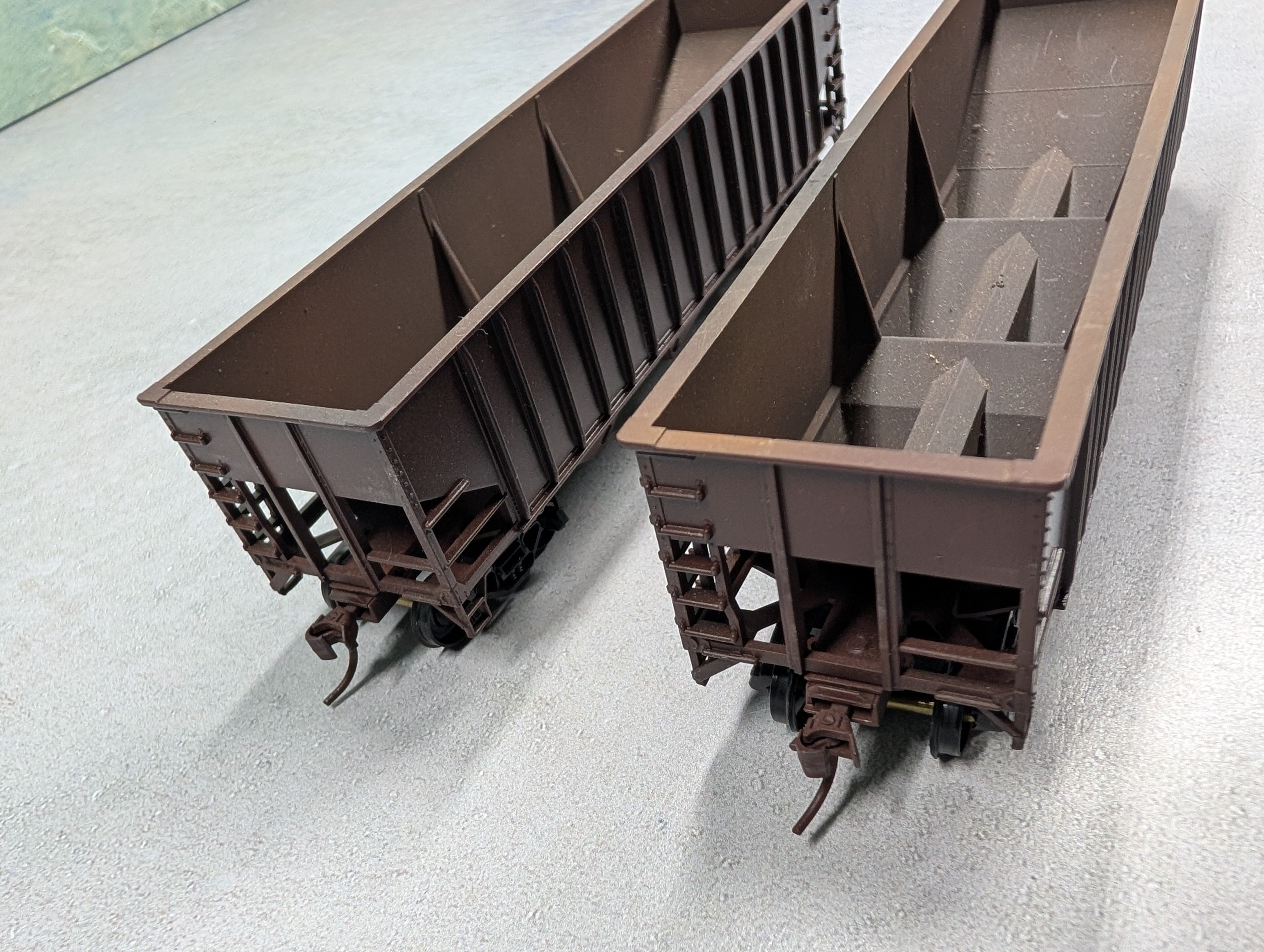 USED Stewart Hobbies 10000 HO Scale NYC/AAR 70 Ton 14 Panel Triple Hopper Undecorated (2 pcs)