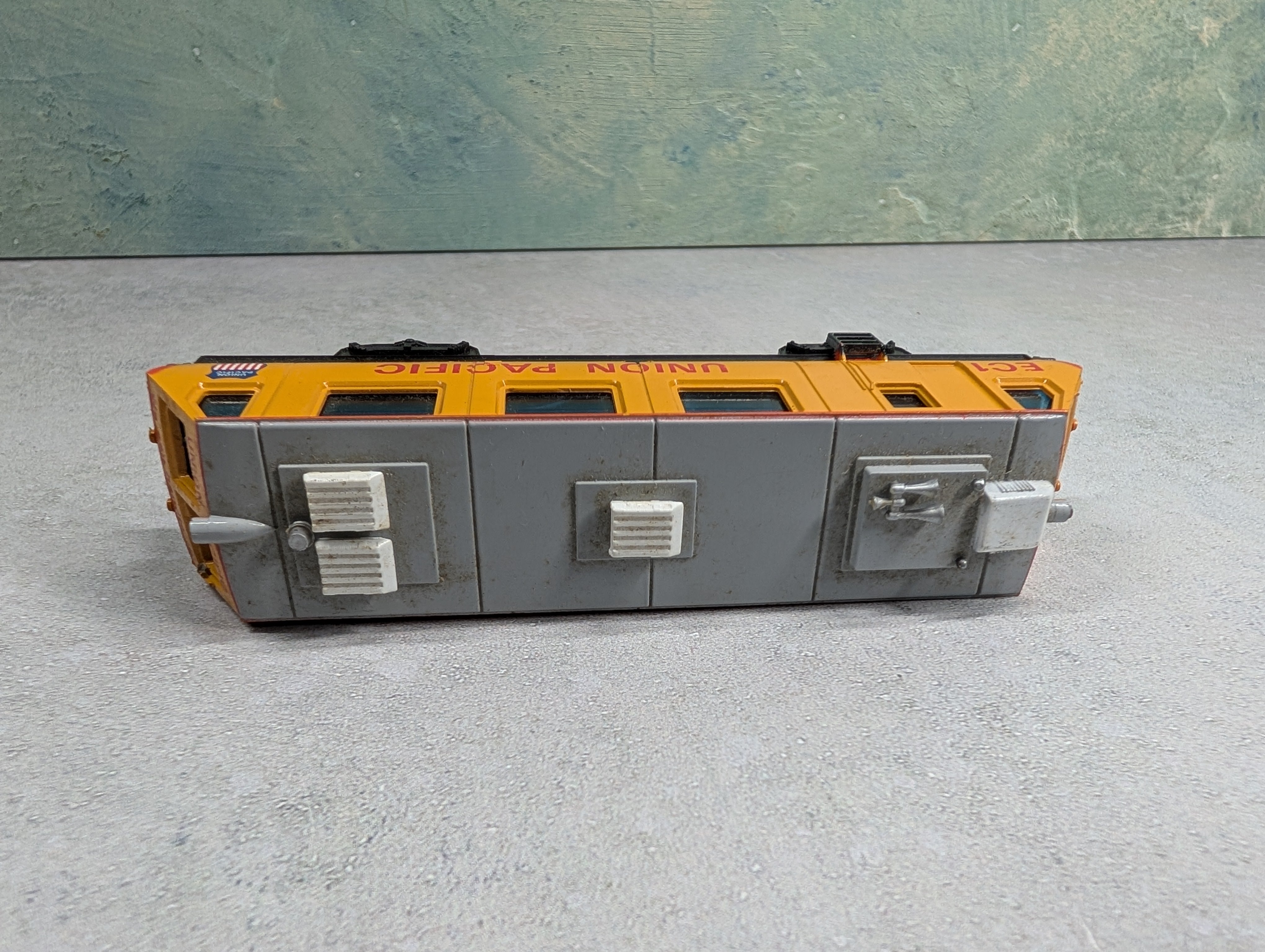 USED Bachmann HO Scale Plasser EM80C Track Cleaner Union Pacific #EC1 Parts/Repairs DC