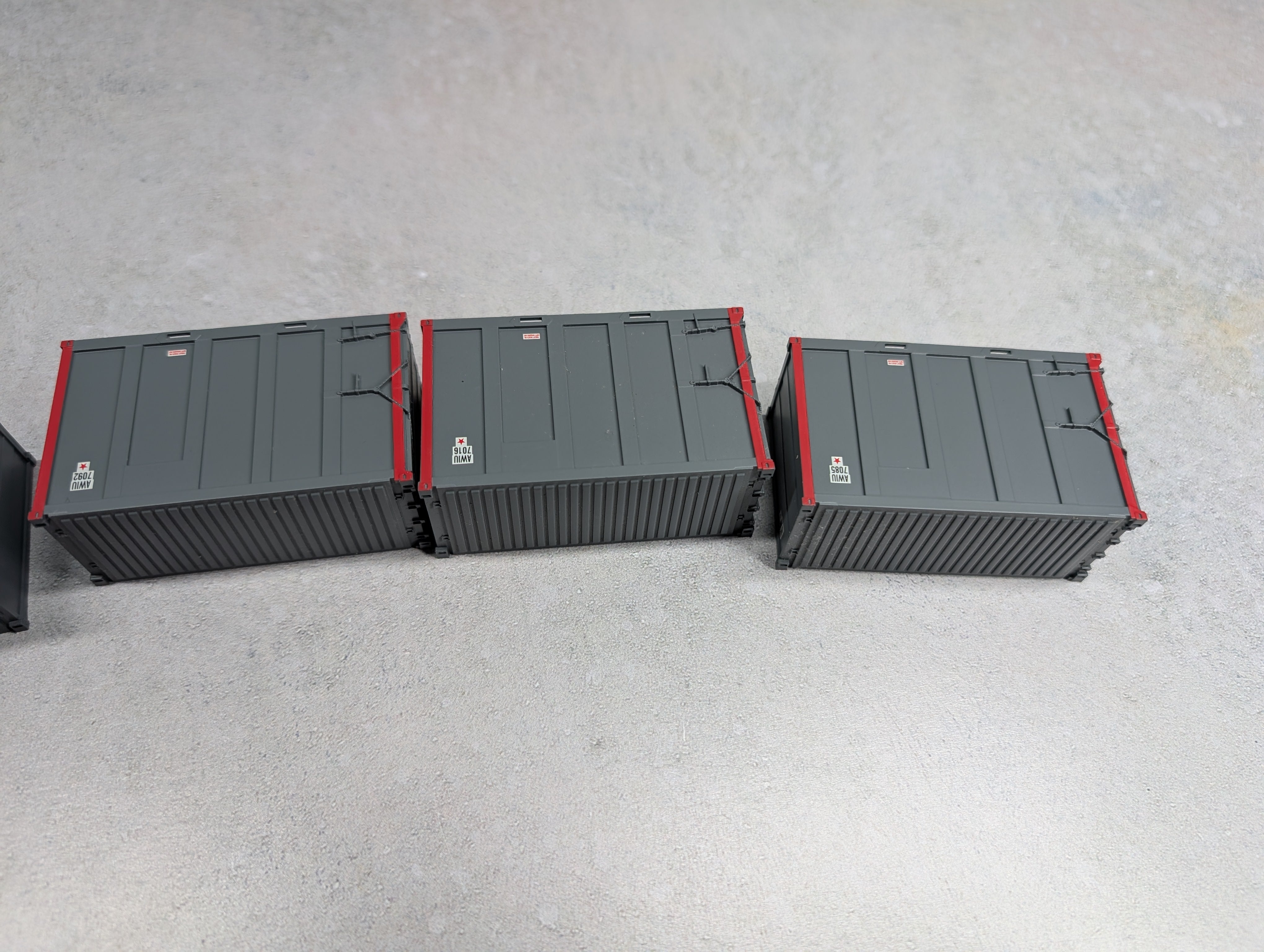 USED Atlas HO Scale 20' High-Cube Trash Container AWIU (4 pcs)