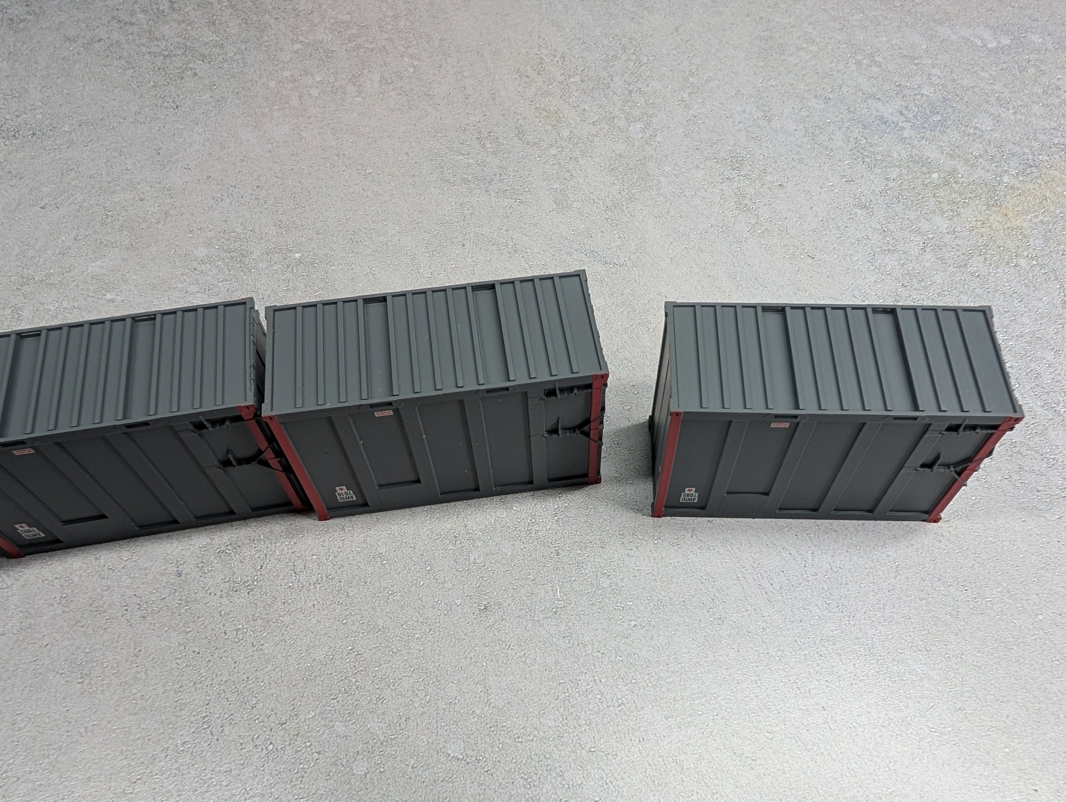 USED Atlas HO Scale 20' High-Cube Trash Container AWIU (4 pcs)