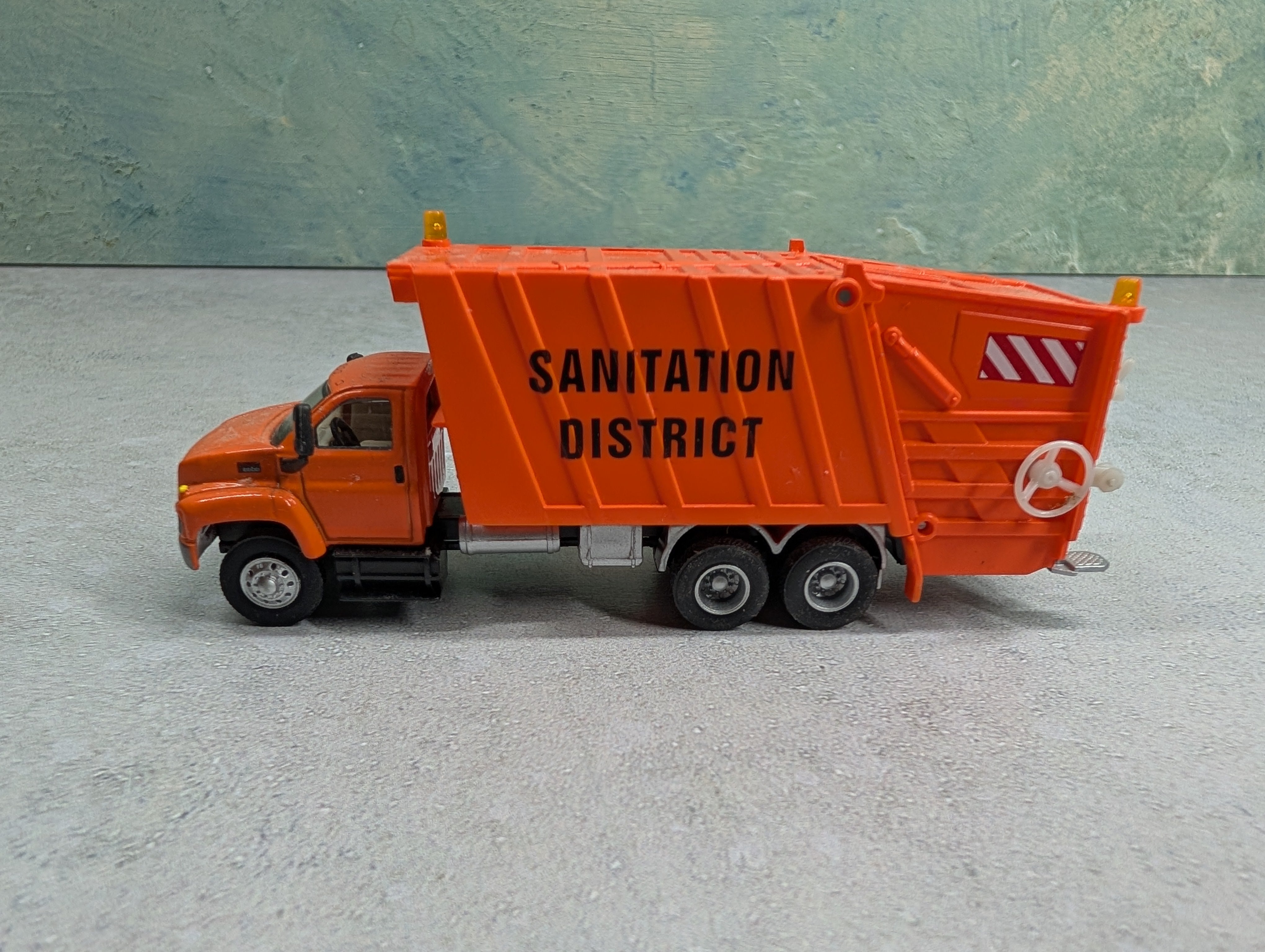USED Boley HO Scale International Garbage Truck - Sanitation District