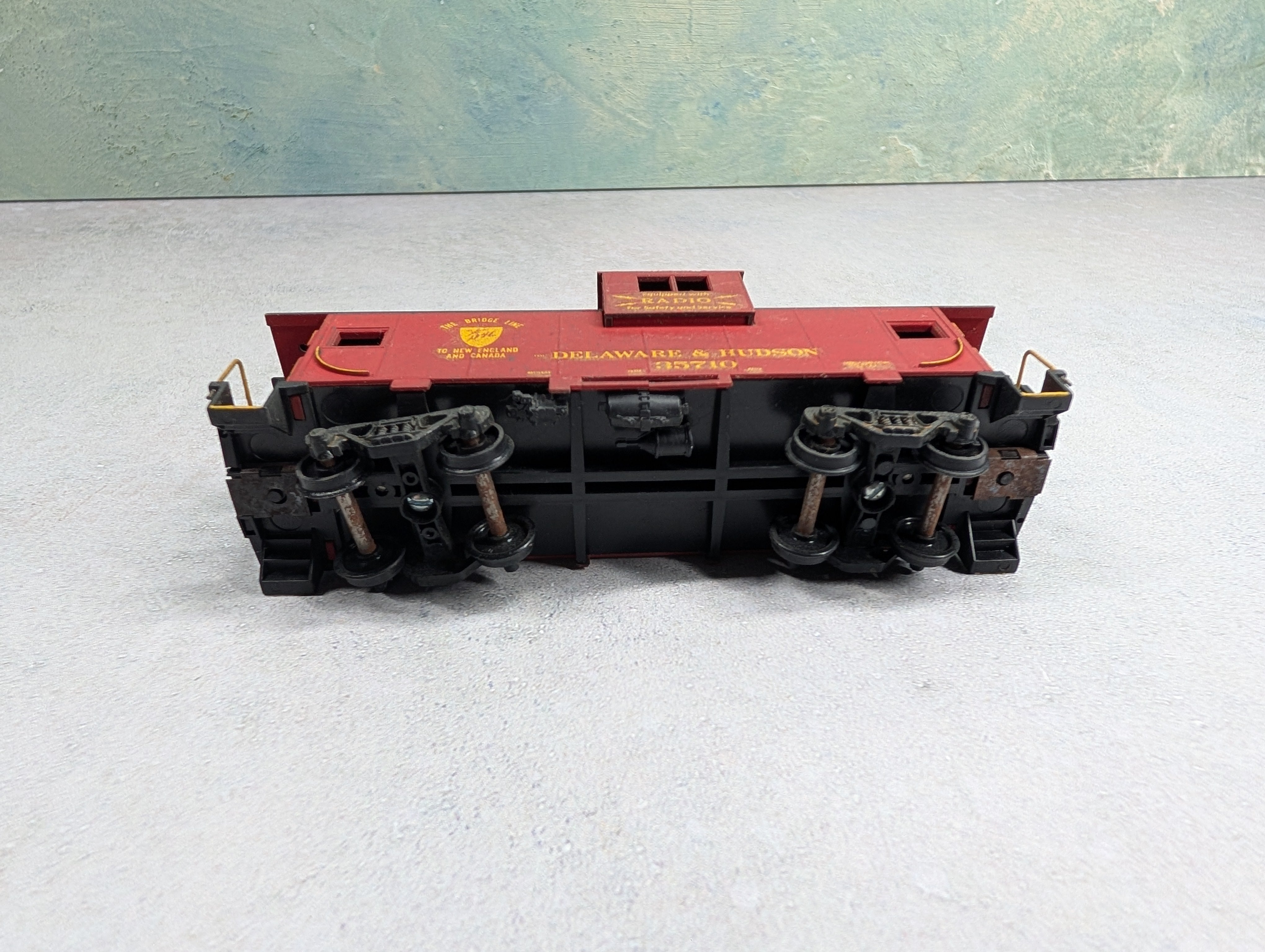 USED Athearn HO Scale Caboose Delaware and Hudson #35710