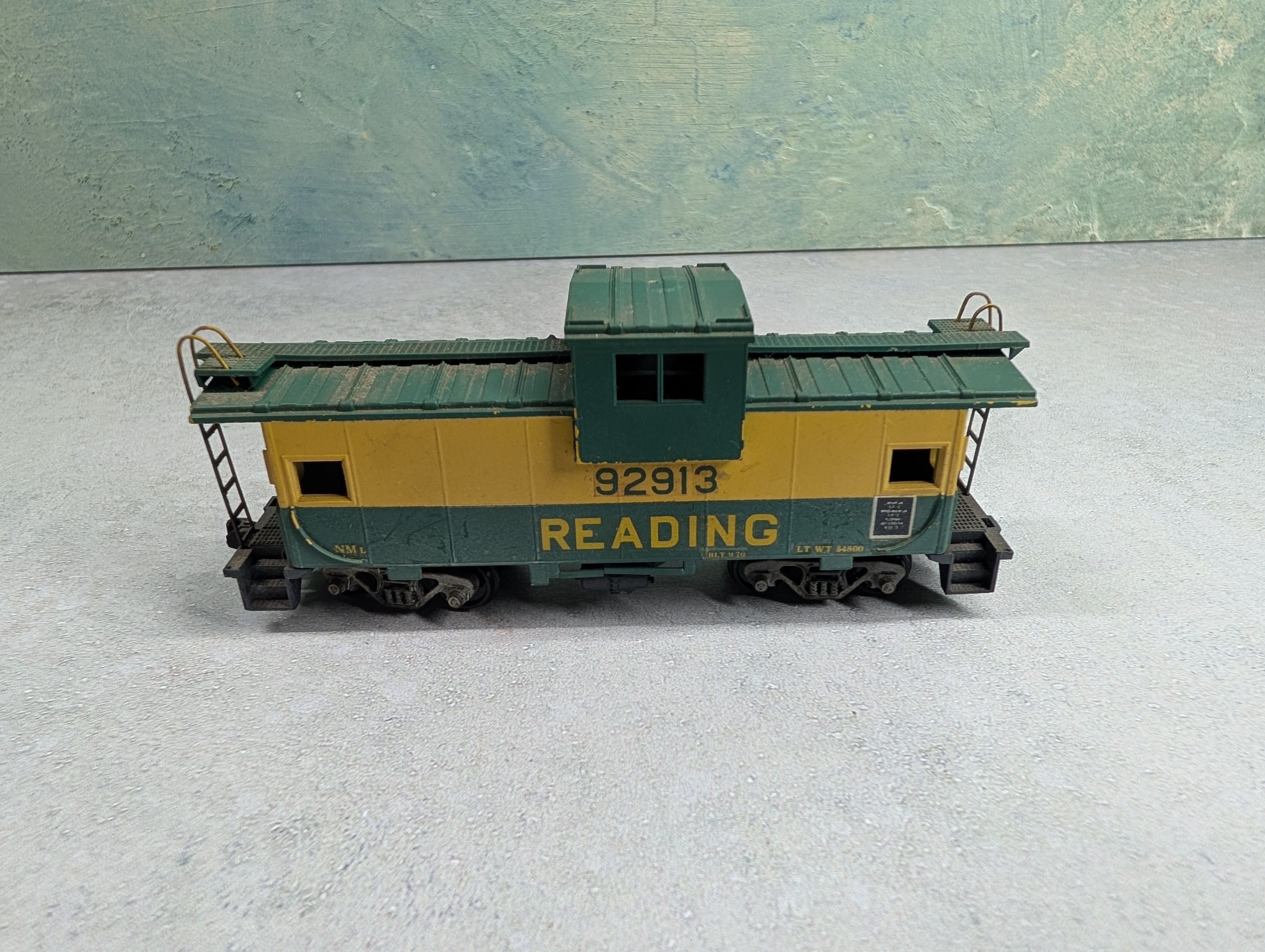 USED Athearn HO Scale Caboose Reading #92913