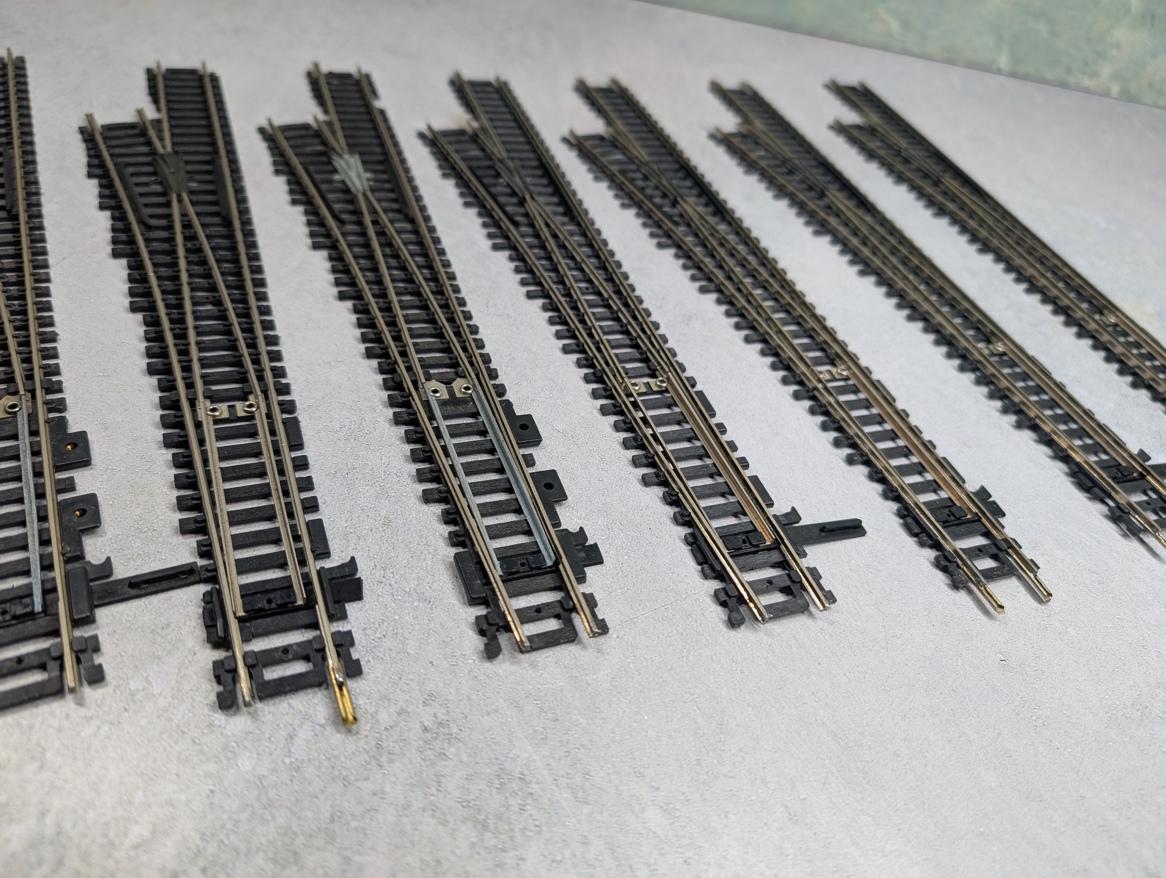 USED Atlas HO Scale #6 Left Switch Custom Line Code 100 Track (8 pcs)