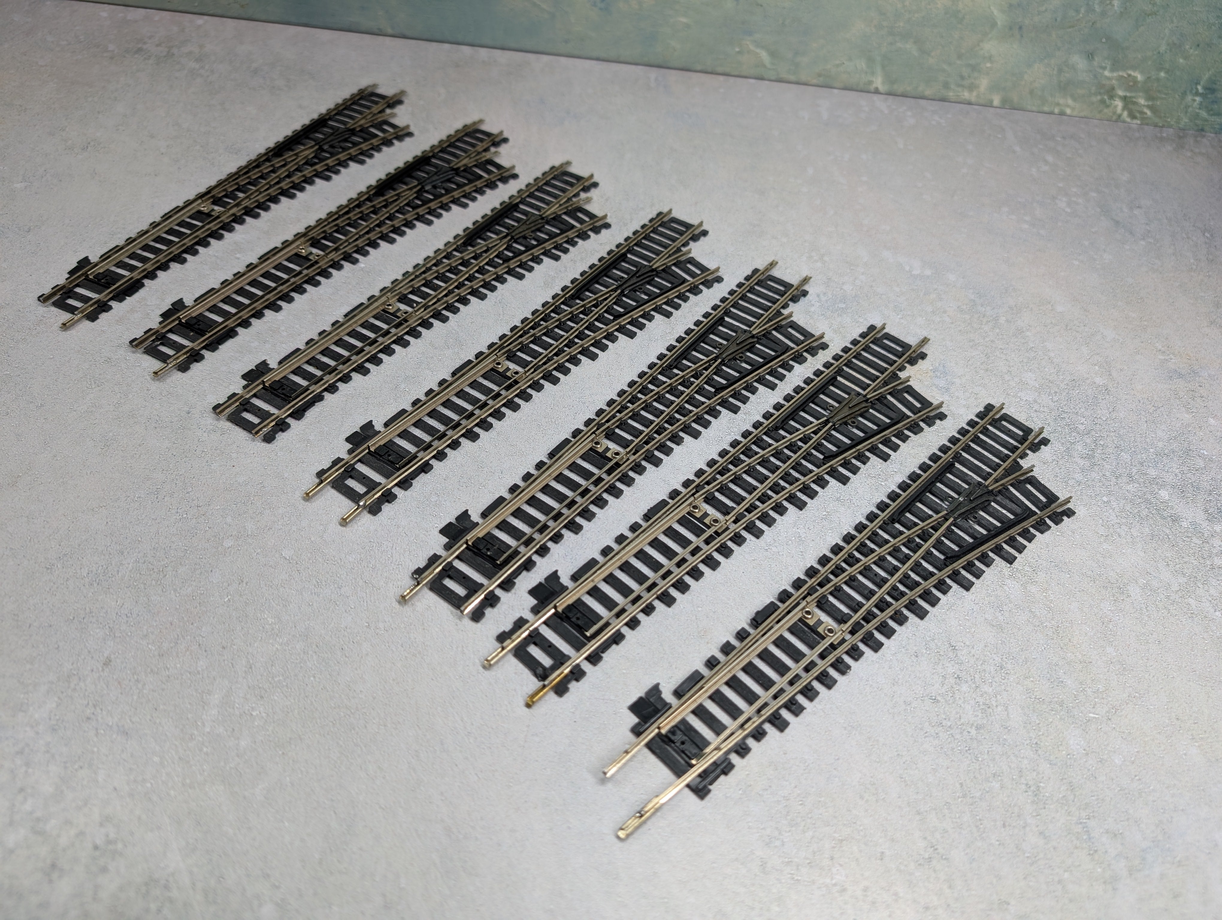 USED Atlas HO Scale #4 Right Switch Custom Line Code 100 Track (7 pcs)