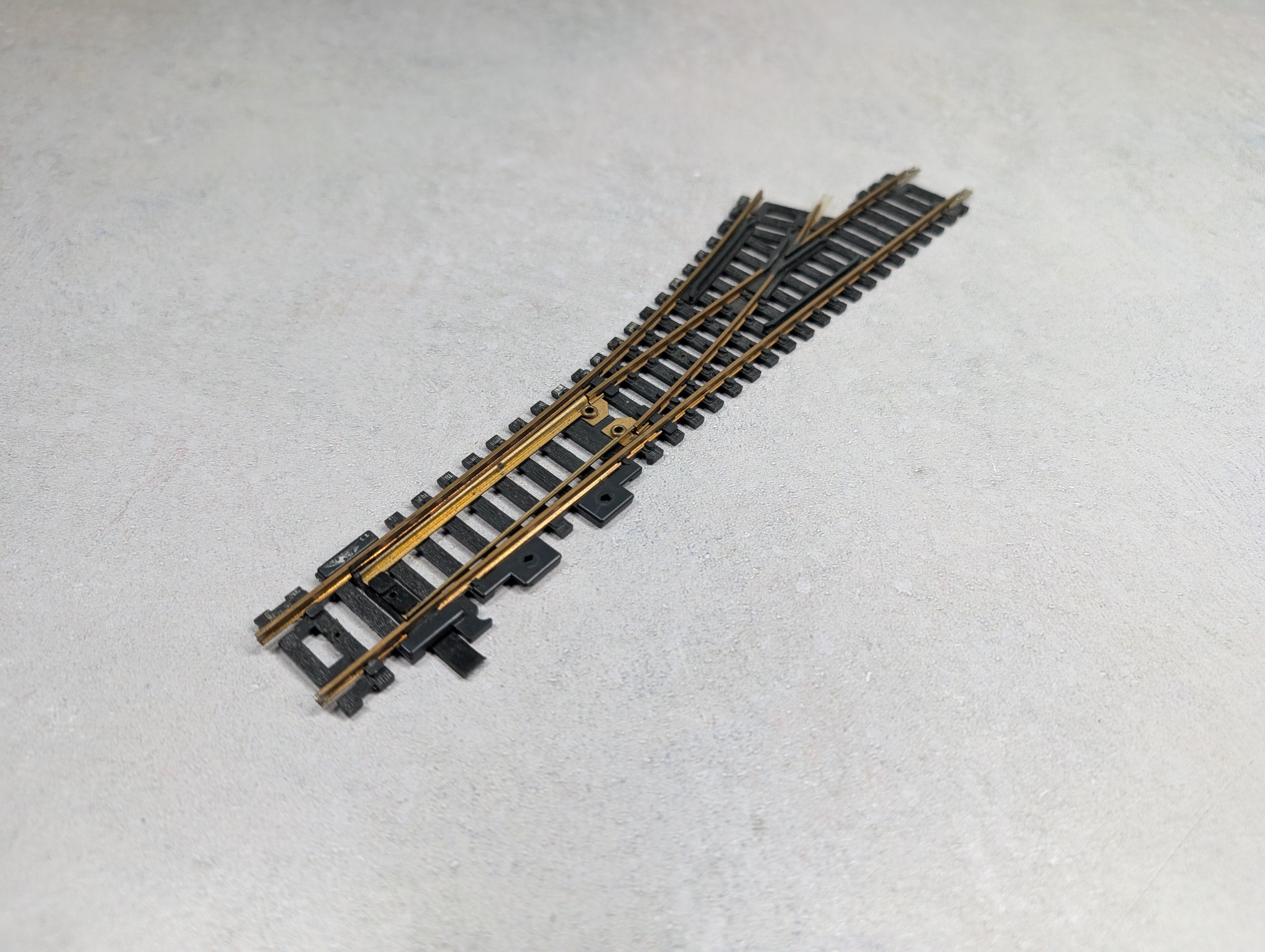 USED Atlas HO Scale Snap Switch Left Brass Code 100 Track