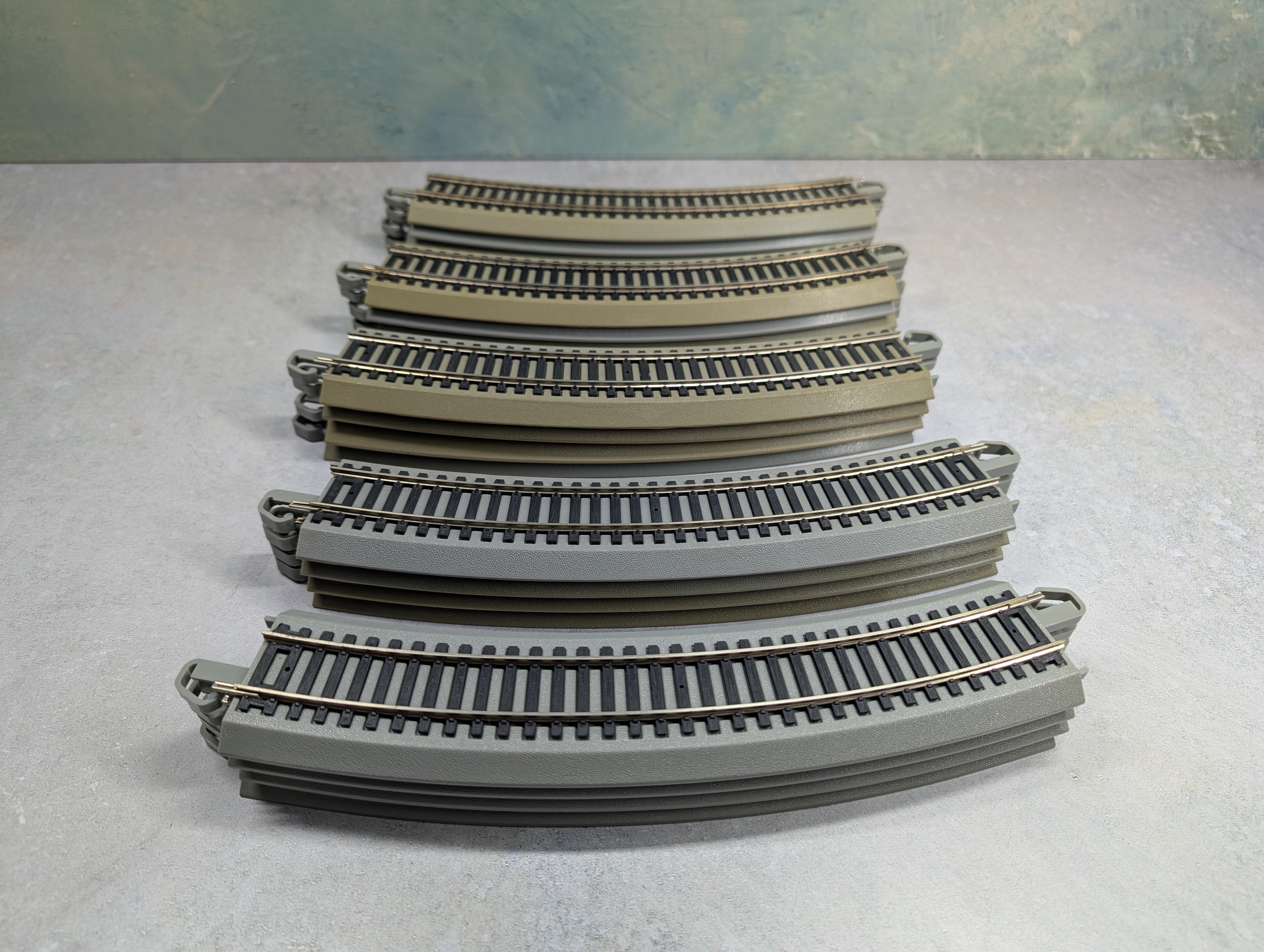 USED Bachmann HO Scale E-Z Track 18" Curve Nickel Silver Code 100 Track (20 pcs)