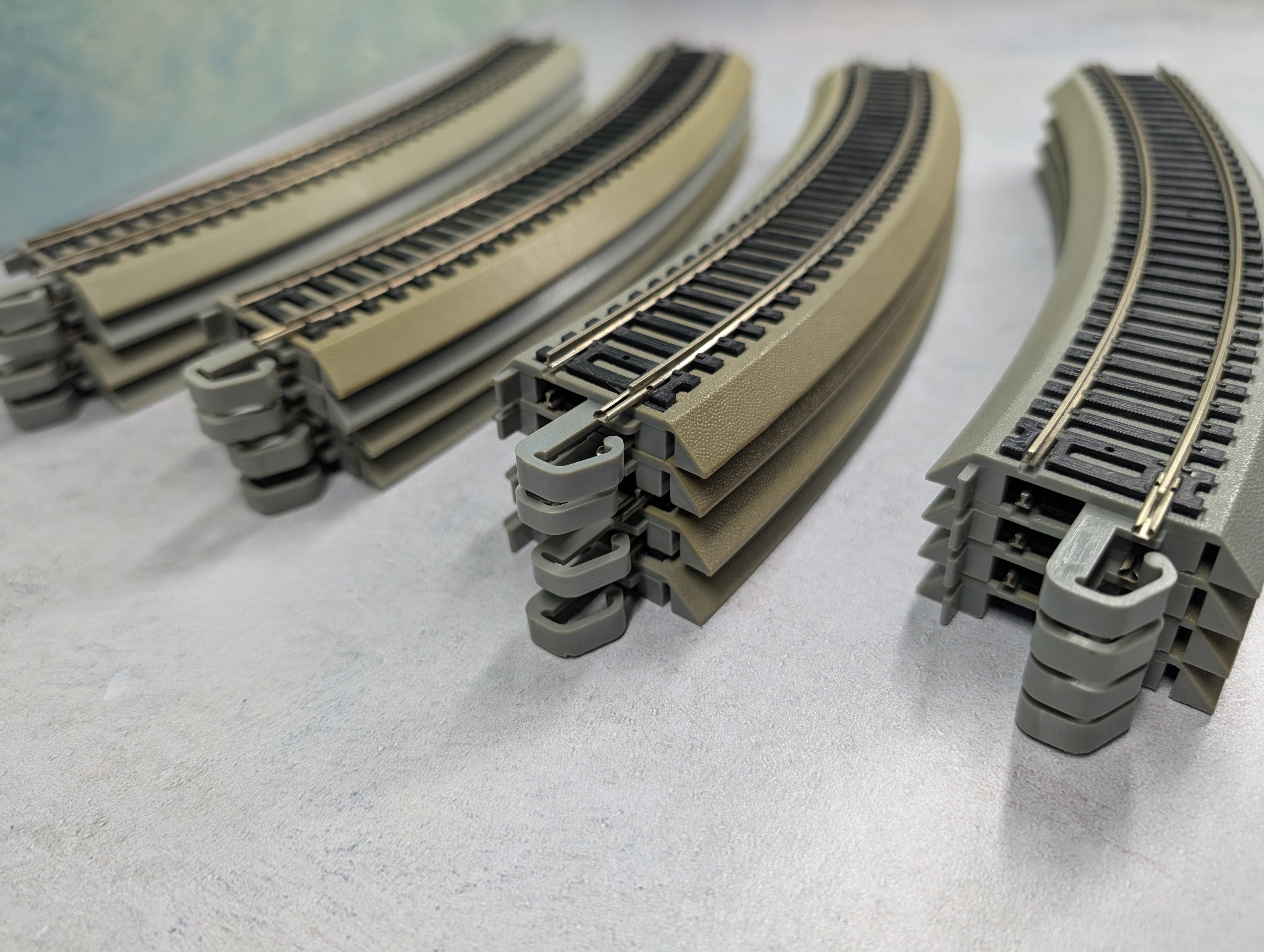 USED Bachmann HO Scale E-Z Track 18" Curve Nickel Silver Code 100 Track (20 pcs)