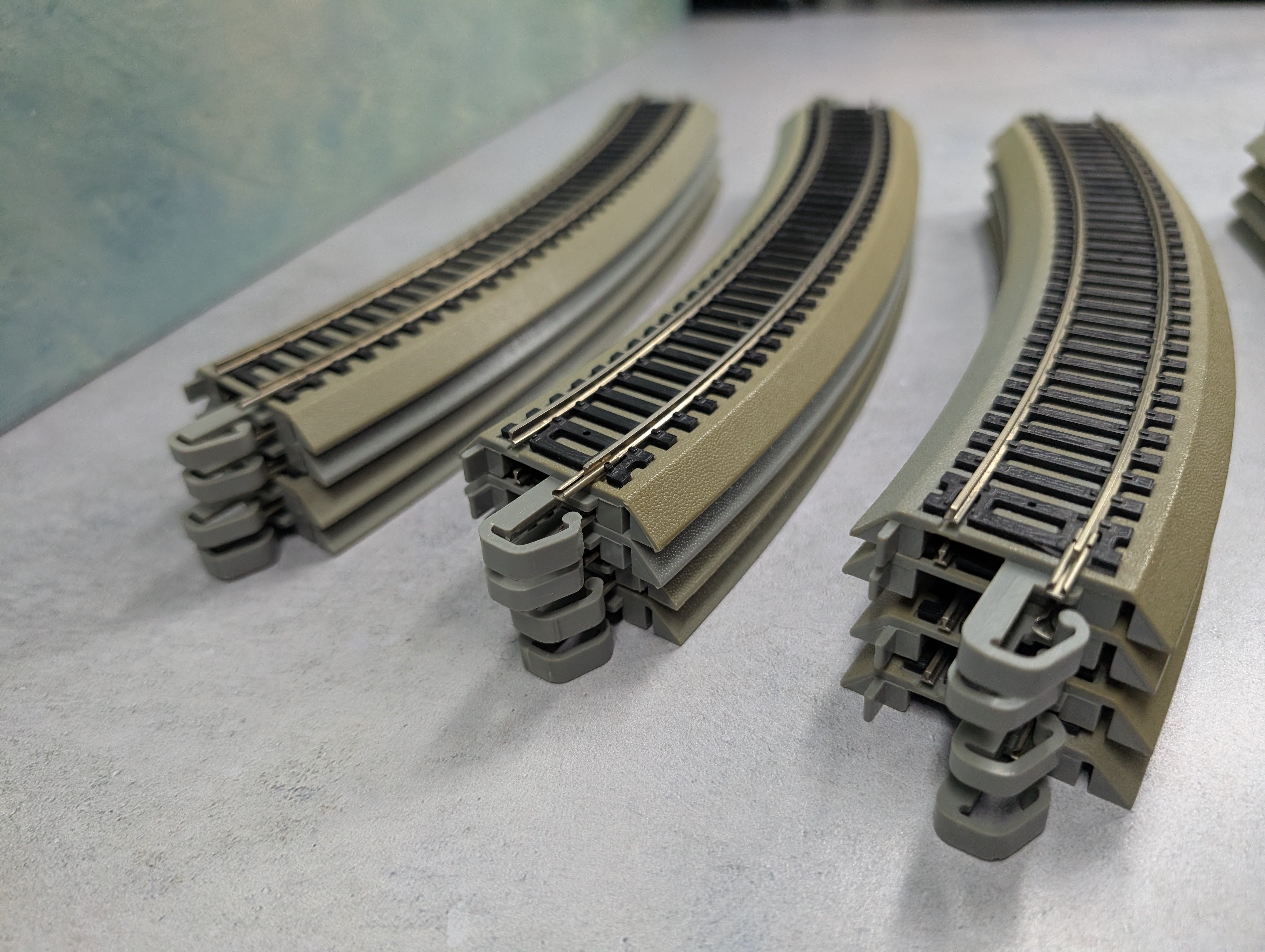 USED Bachmann HO Scale E-Z Track 18" Curve Nickel Silver Code 100 Track (20 pcs)