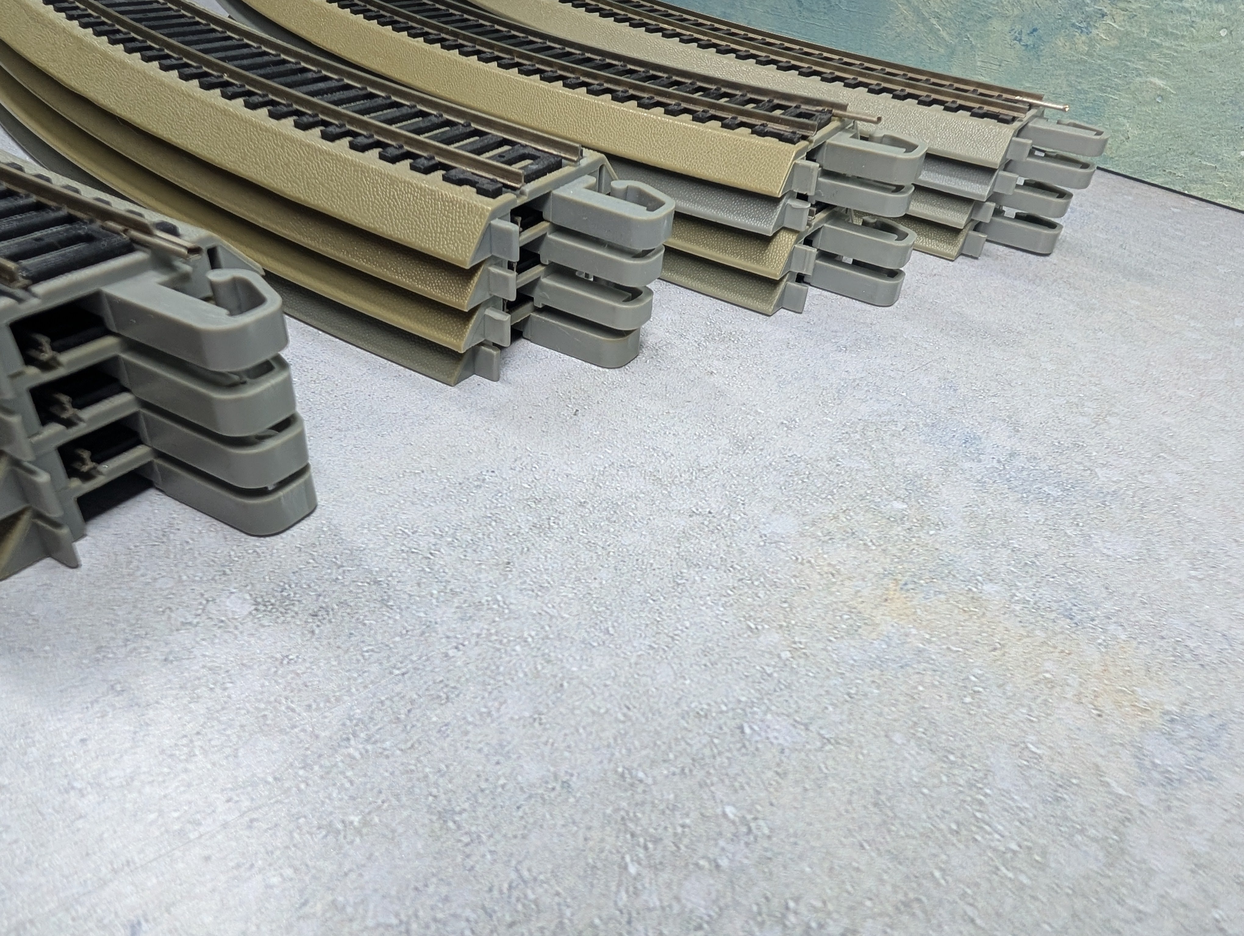 USED Bachmann HO Scale E-Z Track 18" Curve Nickel Silver Code 100 Track (20 pcs)