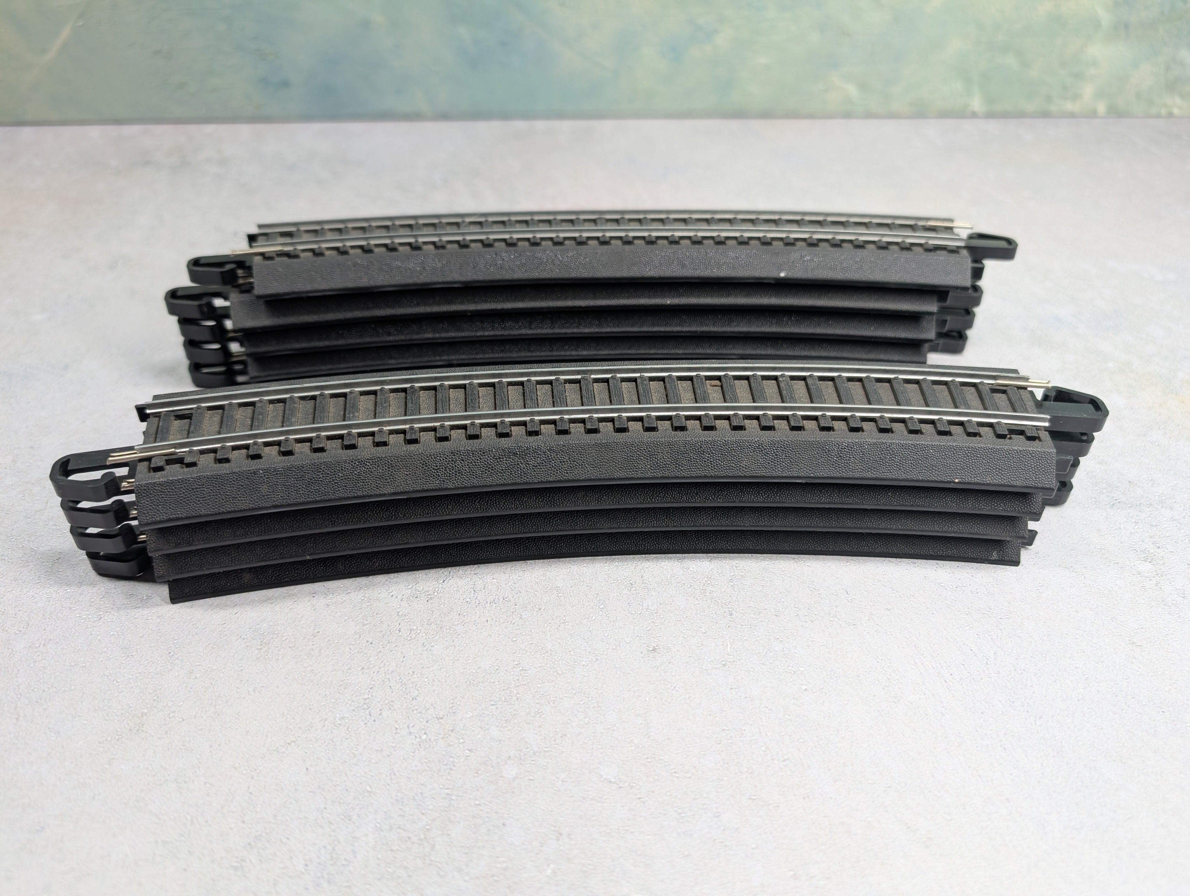 USED Bachmann HO Scale E-Z Track 22" Curve Steel Code 100 Track (9 pcs)