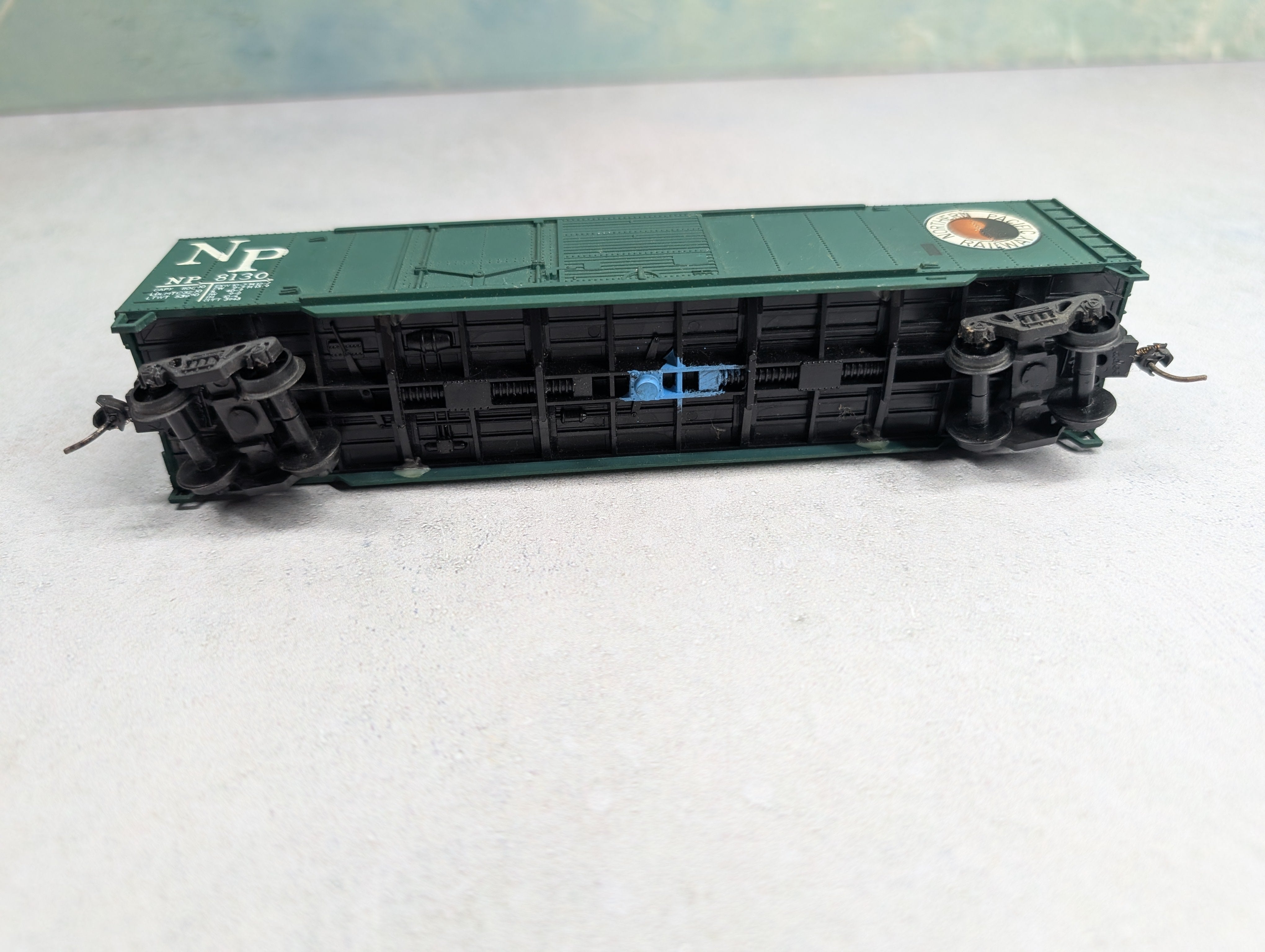 USED AHM HO Scale 50' Box Car Northern Pacific NP #8130
