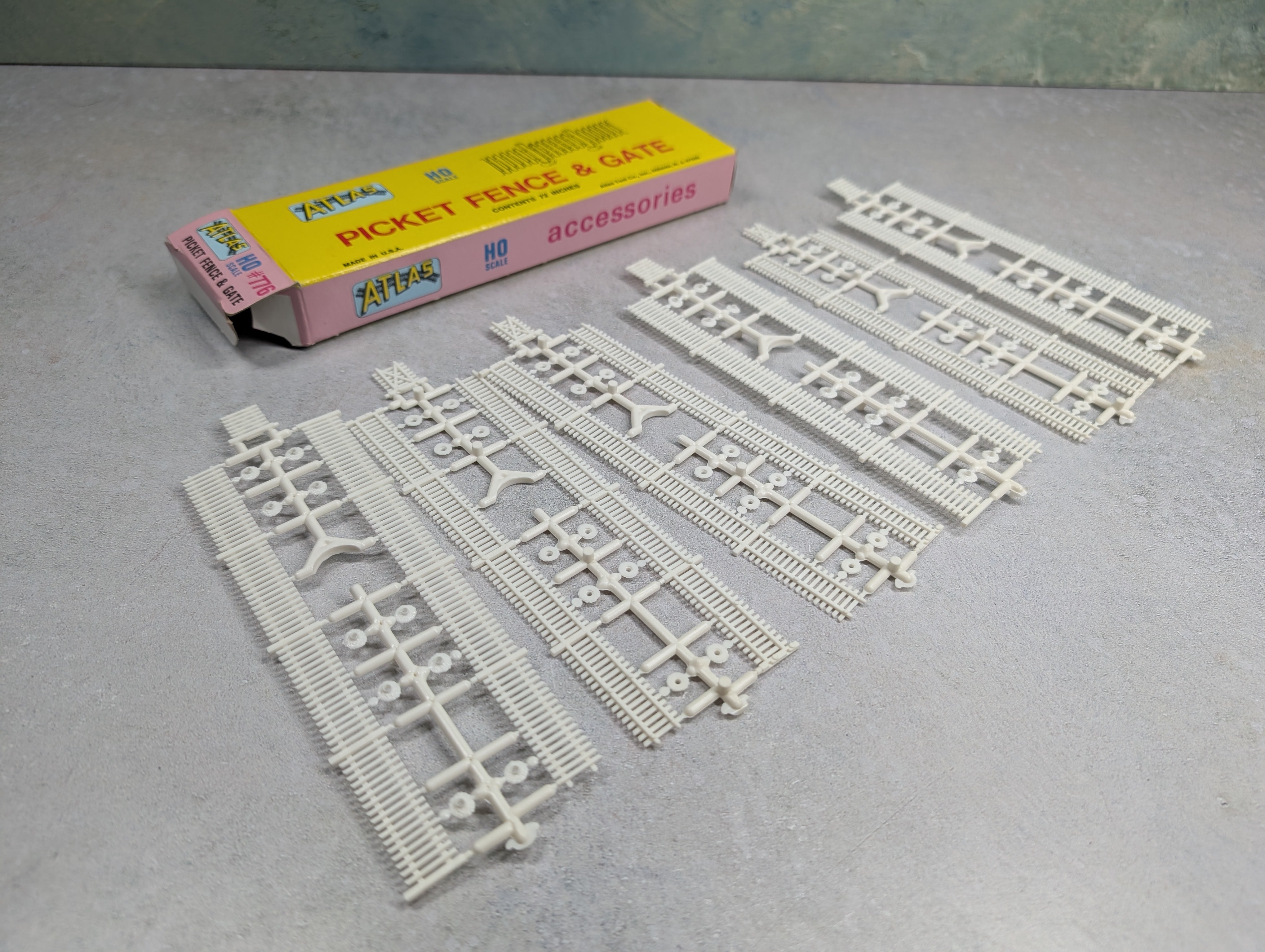USED Atlas 776 HO Scale Picket Fence