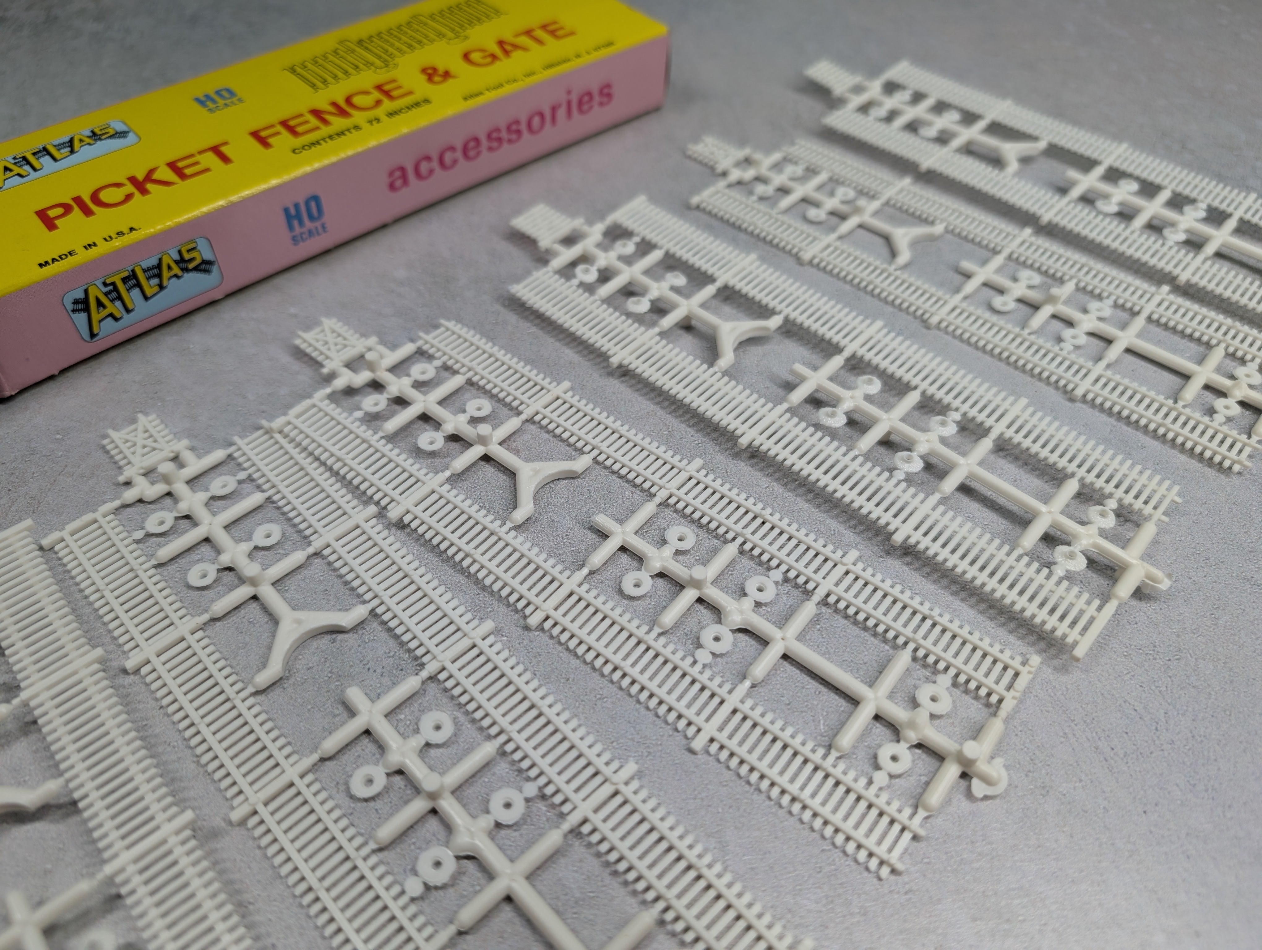 USED Atlas 776 HO Scale Picket Fence