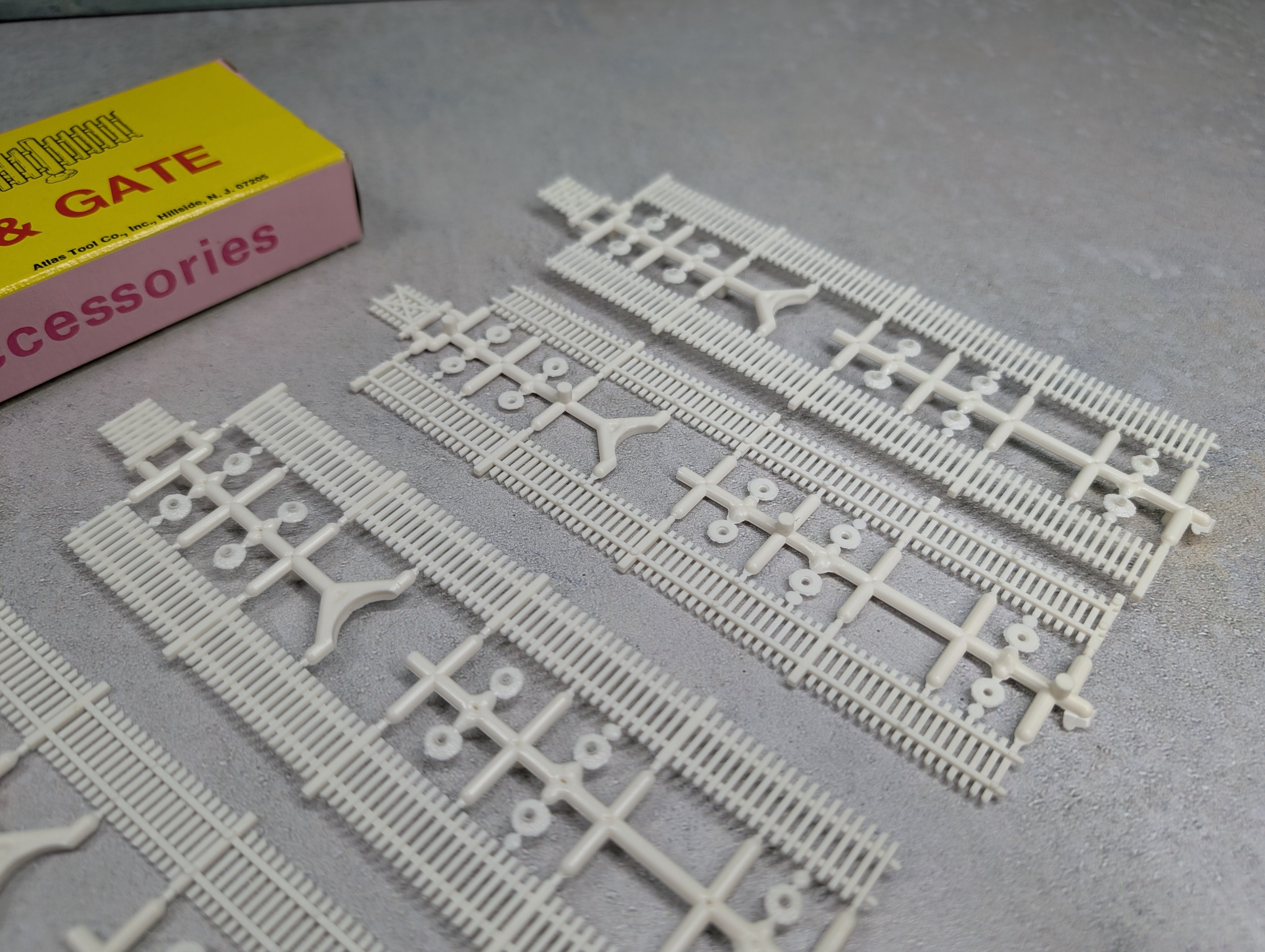 USED Atlas 776 HO Scale Picket Fence