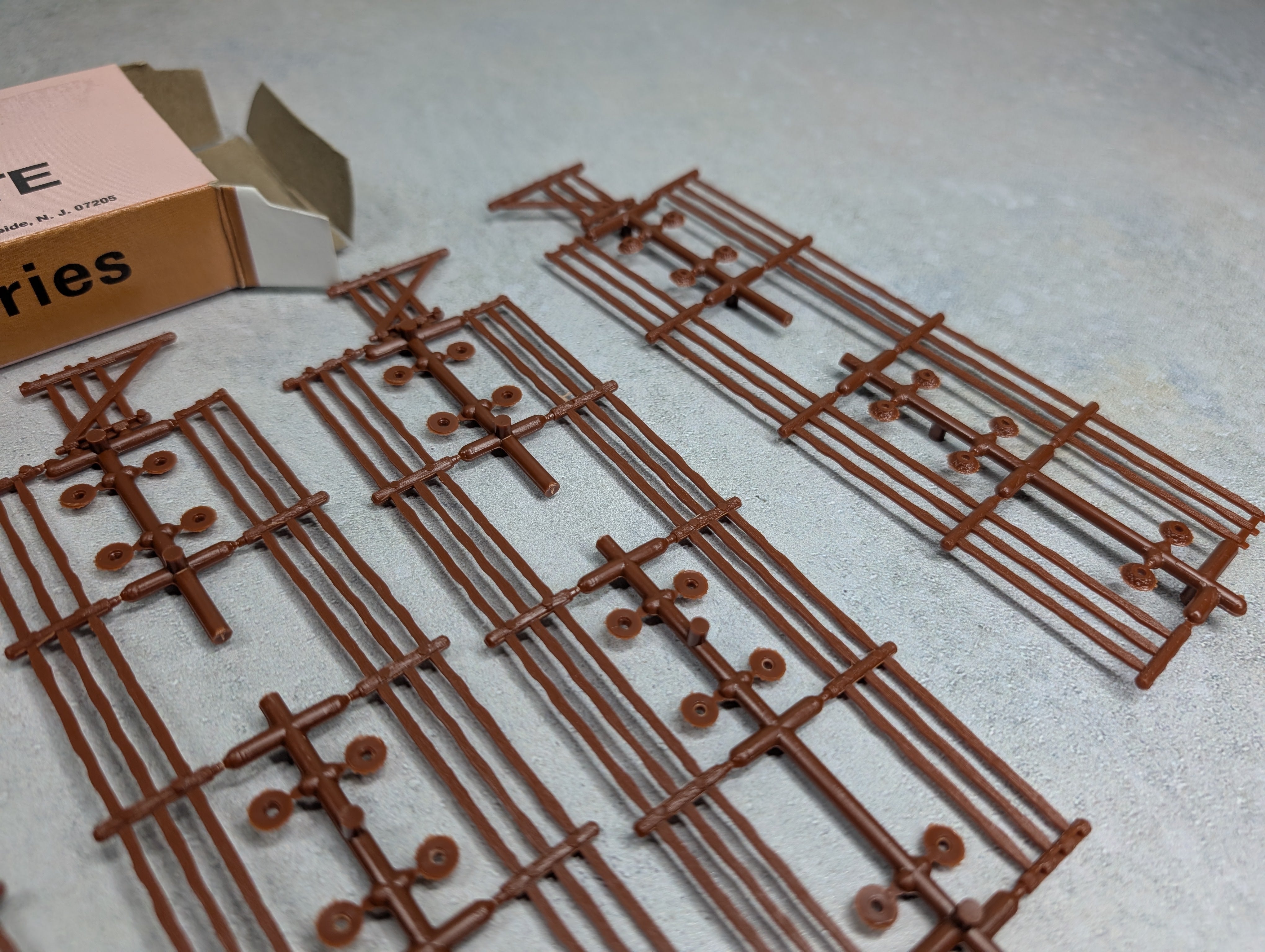 USED Atlas 777 HO Scale Rustic Fence & Gate