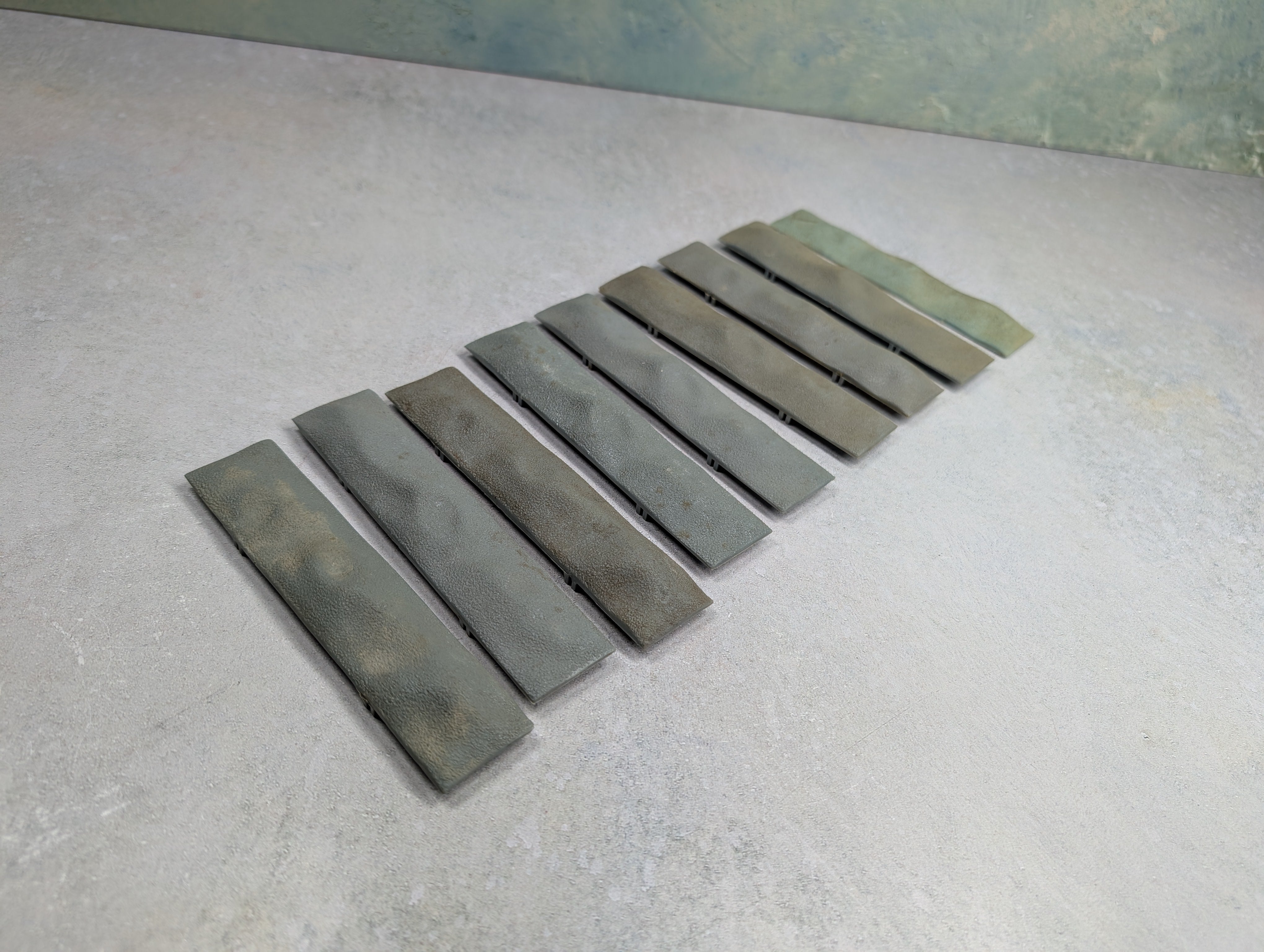 USED HO Scale Plastic Gray Loads for Hopper or Gondola (9 pcs)