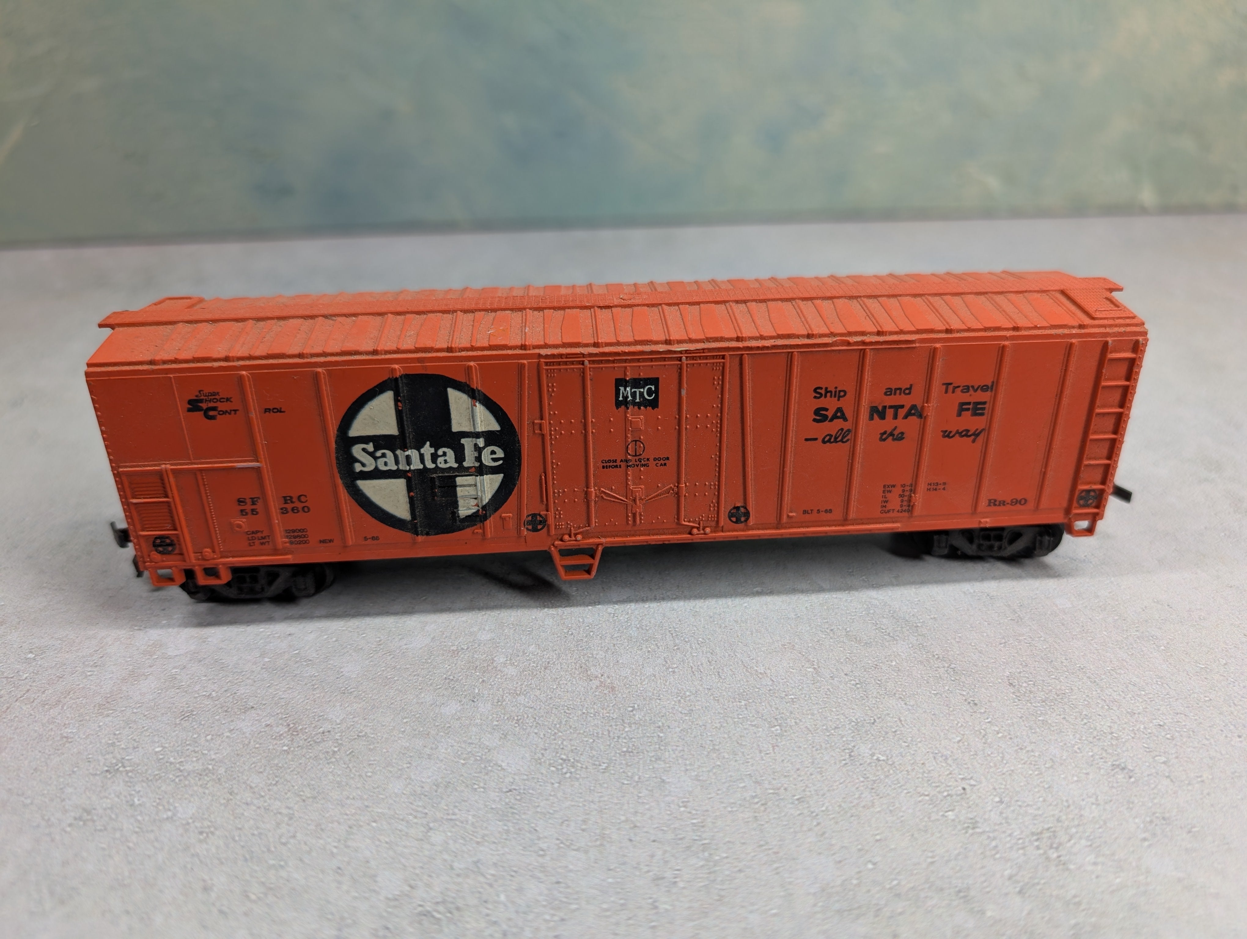 USED Bachmann HO Scale 50' Box Car Santa Fe SFRC #55360