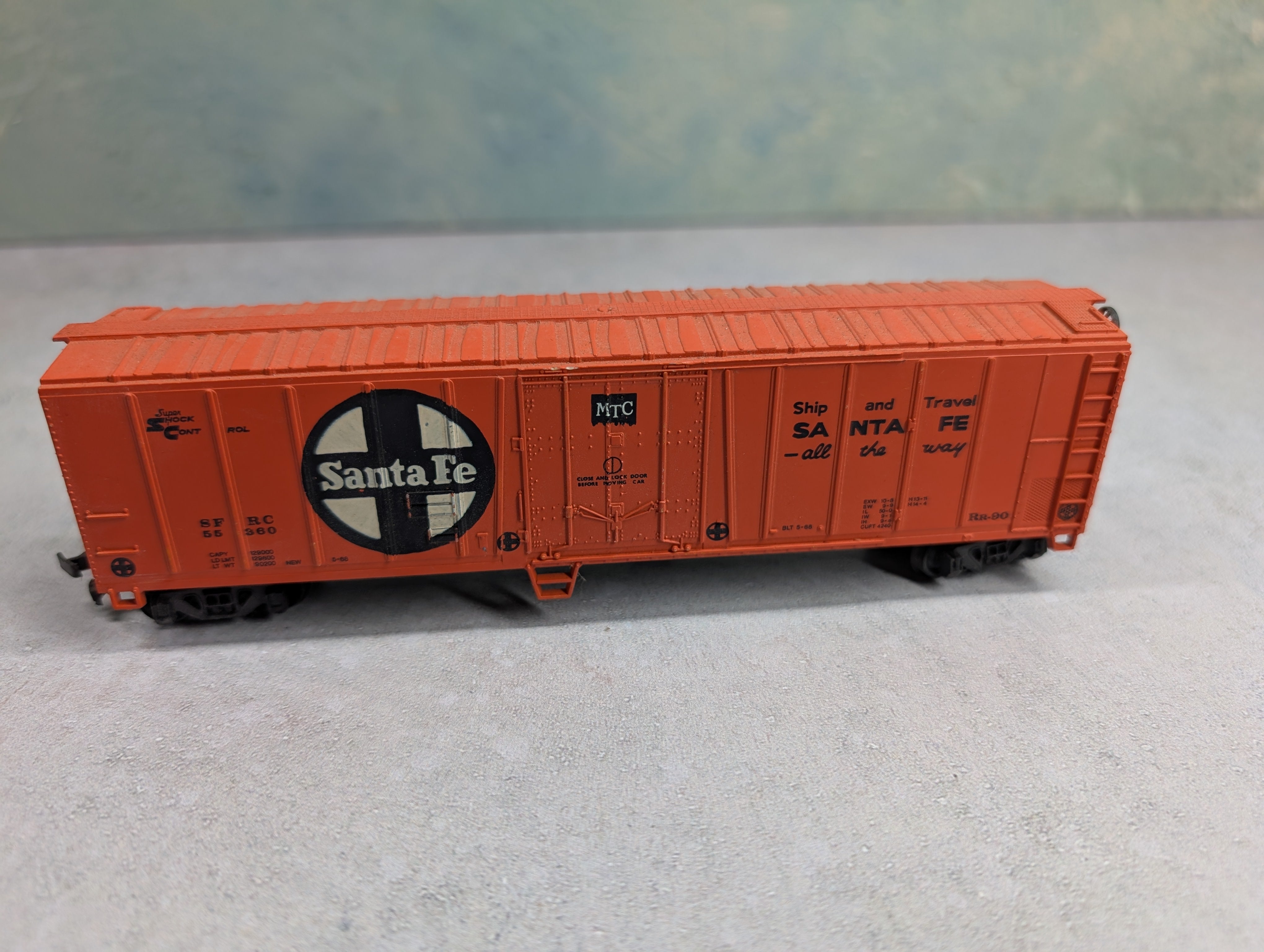 USED Bachmann HO Scale 50' Box Car Santa Fe SFRC #55360