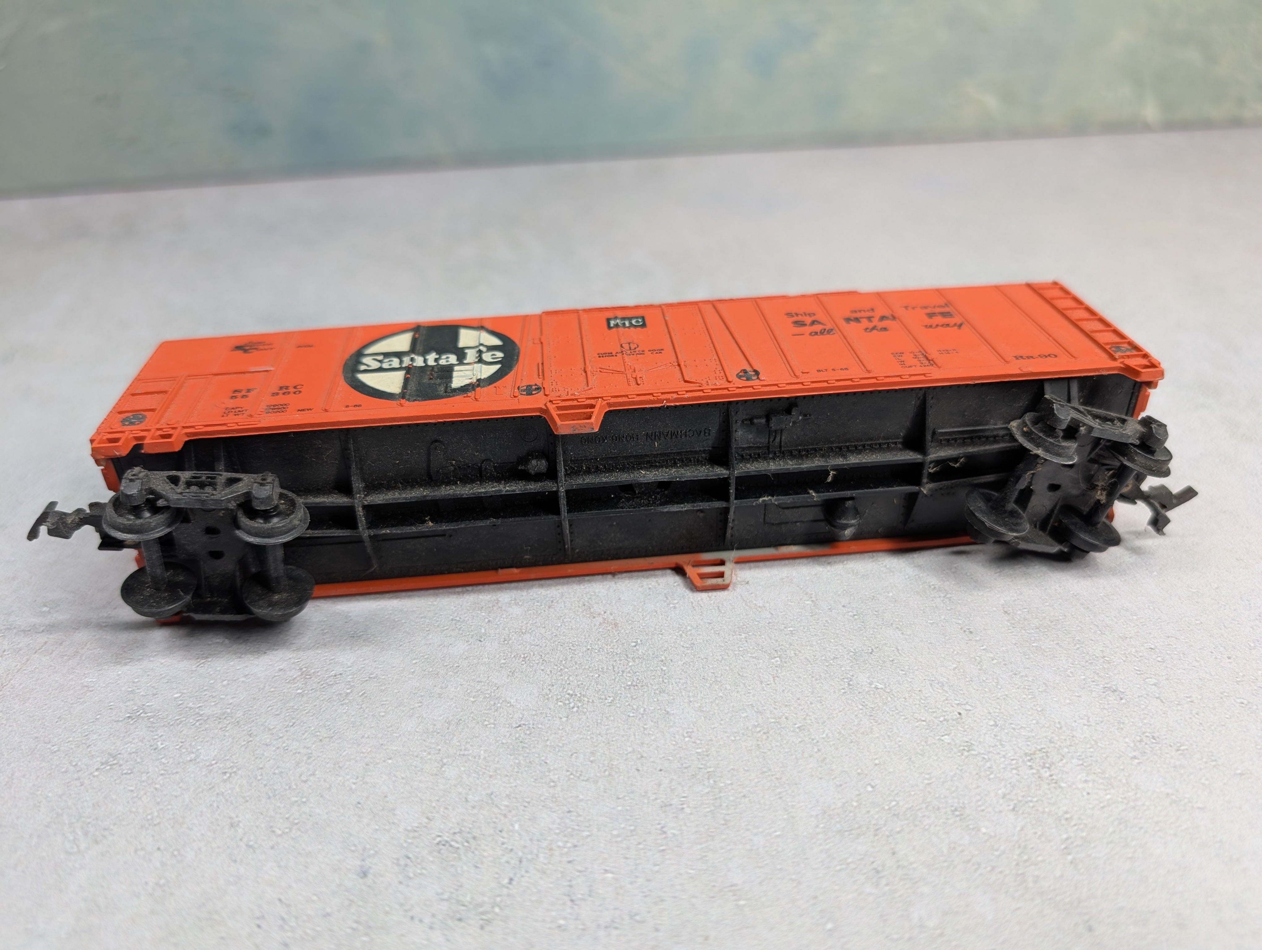 USED Bachmann HO Scale 50' Box Car Santa Fe SFRC #55360