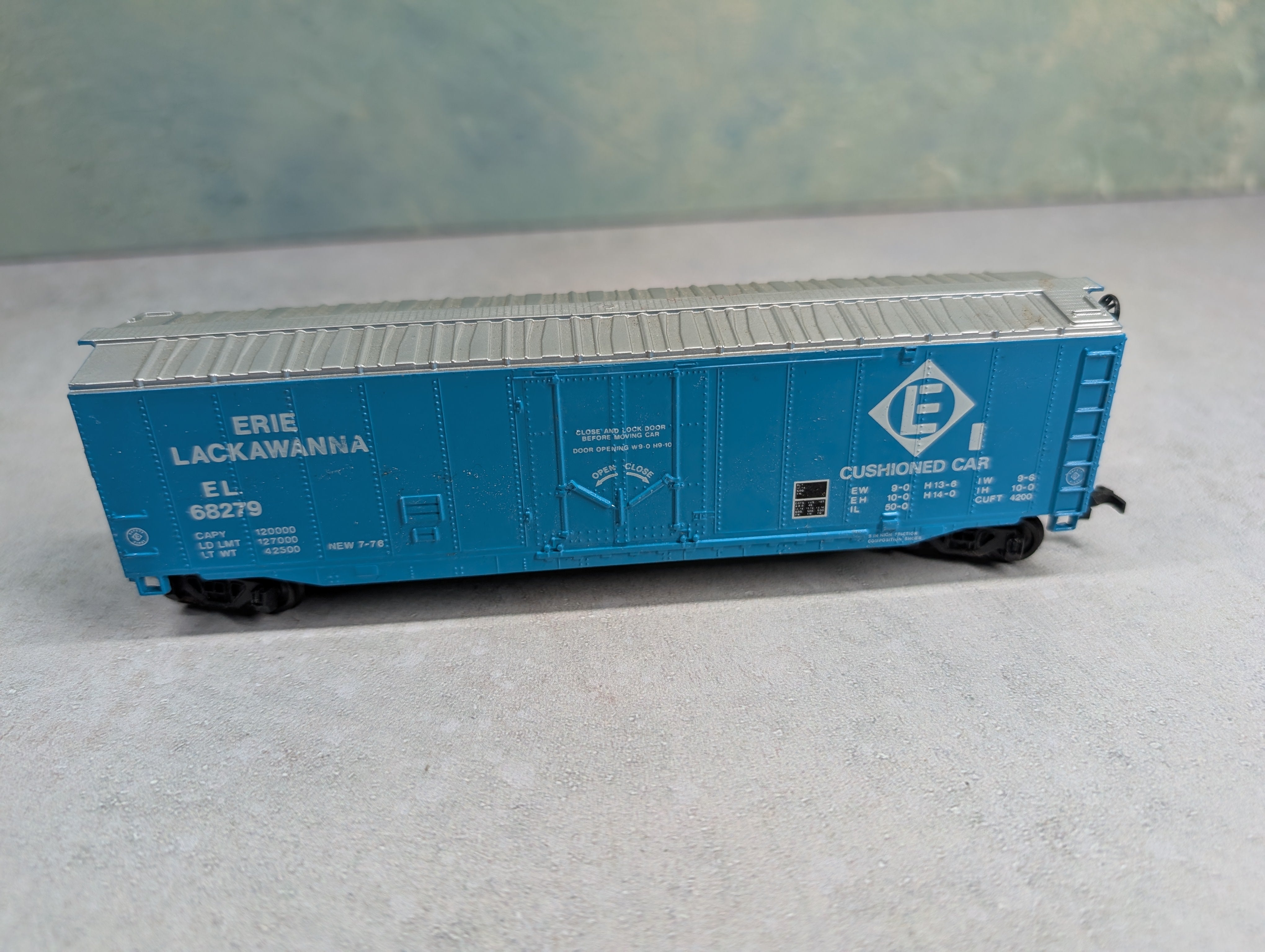 USED Bachmann HO Scale 50' Box Car Erie Lackawanna EL #68279
