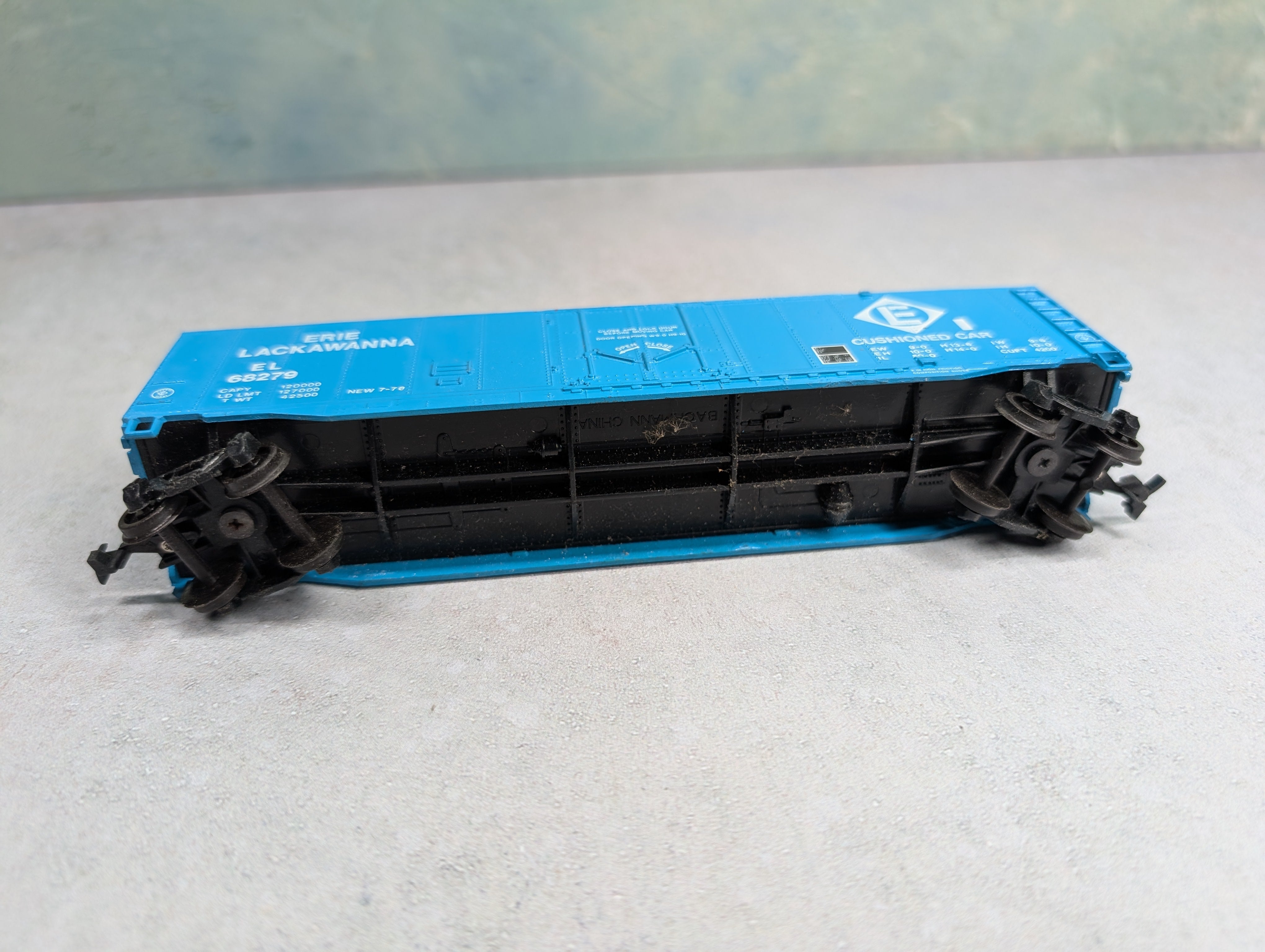 USED Bachmann HO Scale 50' Box Car Erie Lackawanna EL #68279