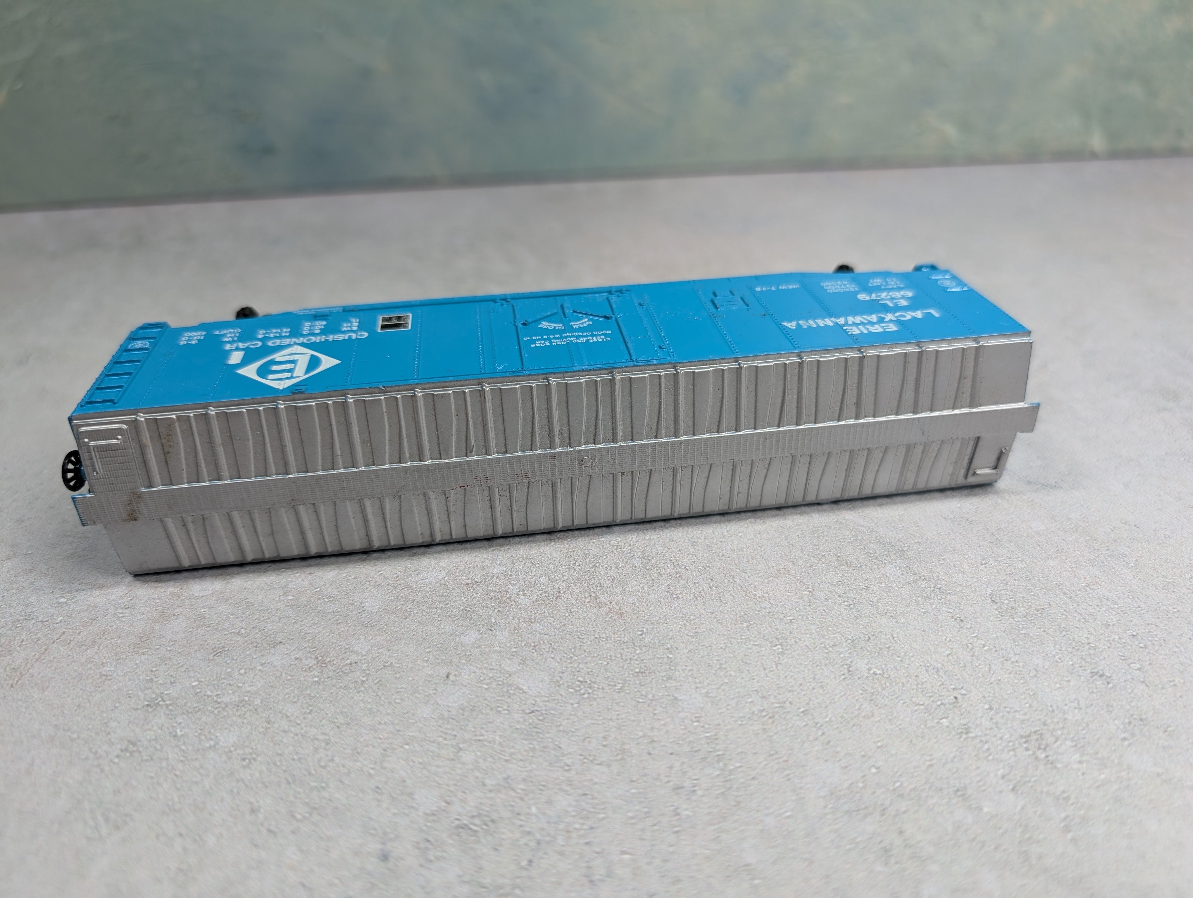 USED Bachmann HO Scale 50' Box Car Erie Lackawanna EL #68279