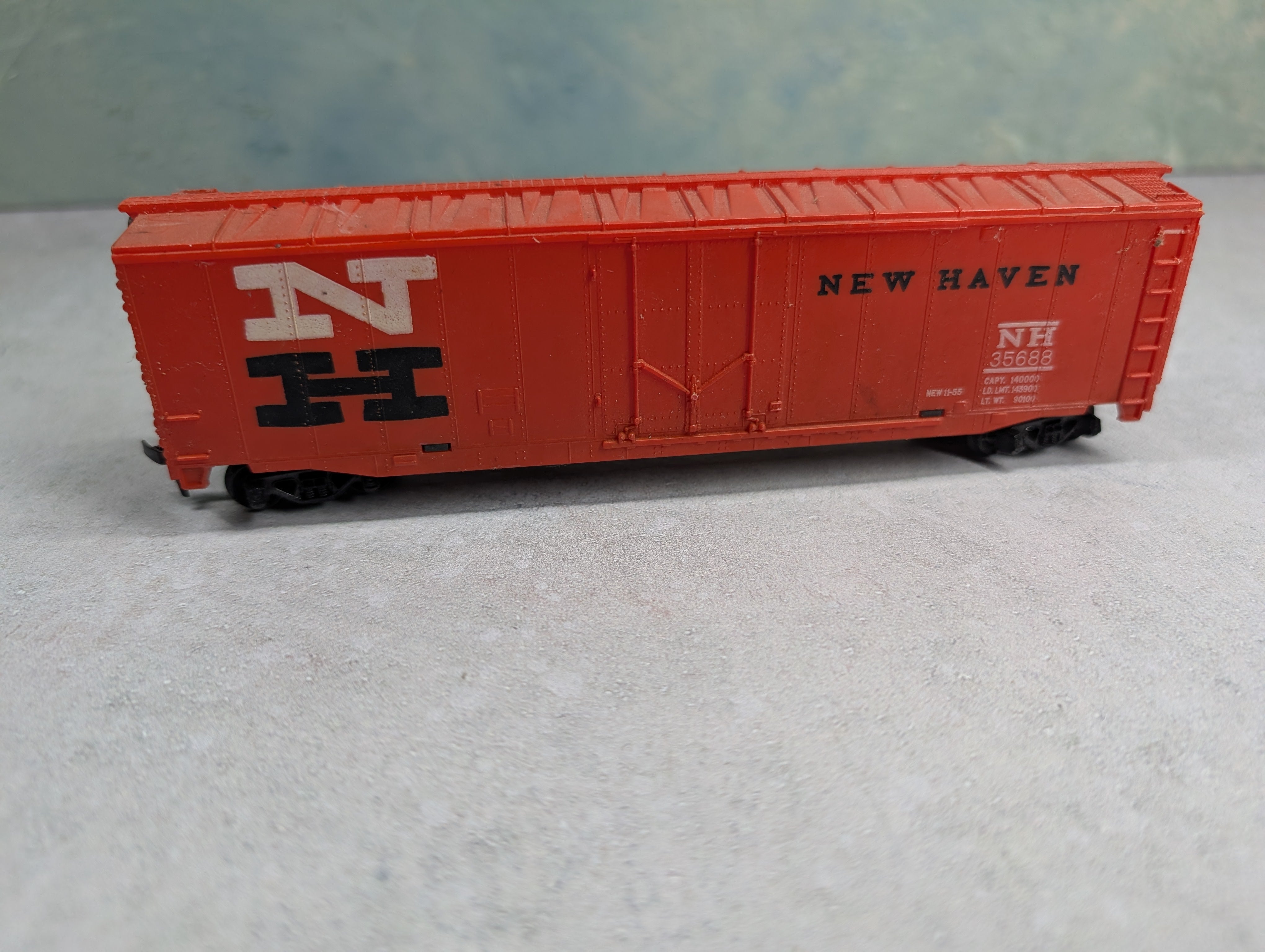 USED Tyco HO Scale 50' Box Car New Haven NH #35688