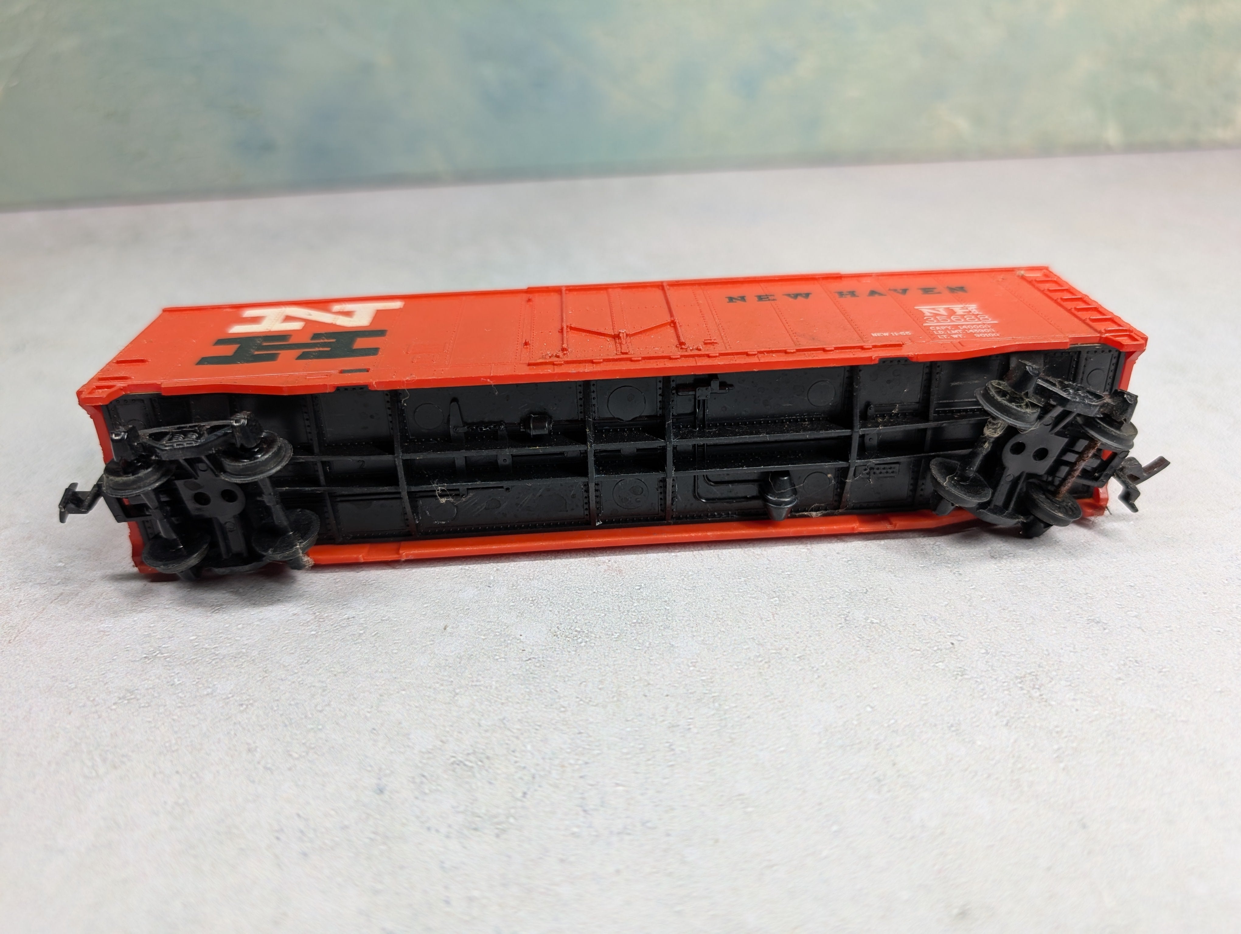 USED Tyco HO Scale 50' Box Car New Haven NH #35688