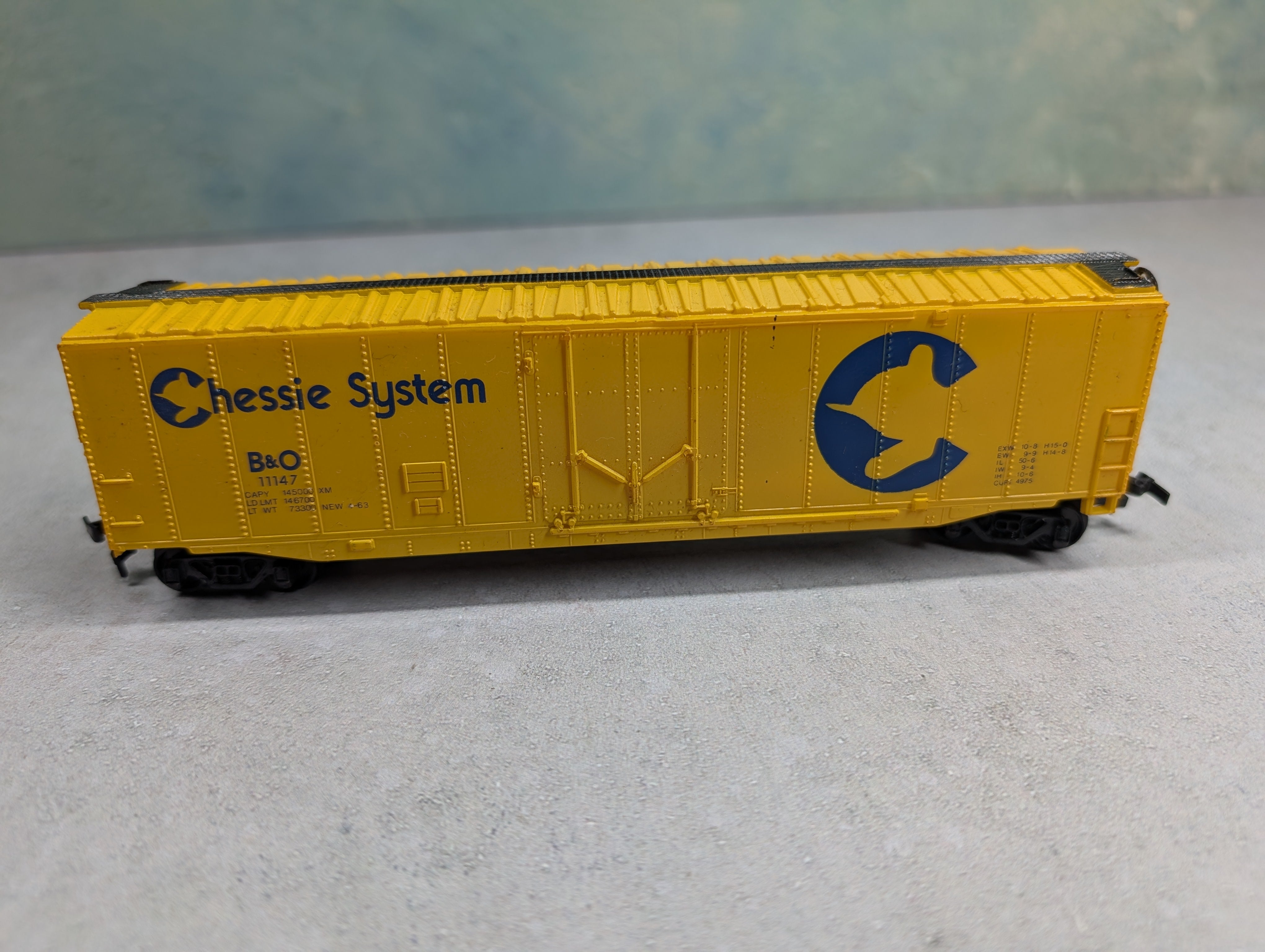 USED Bachmann HO Scale 50' Box Car Chessie System B&O #11147