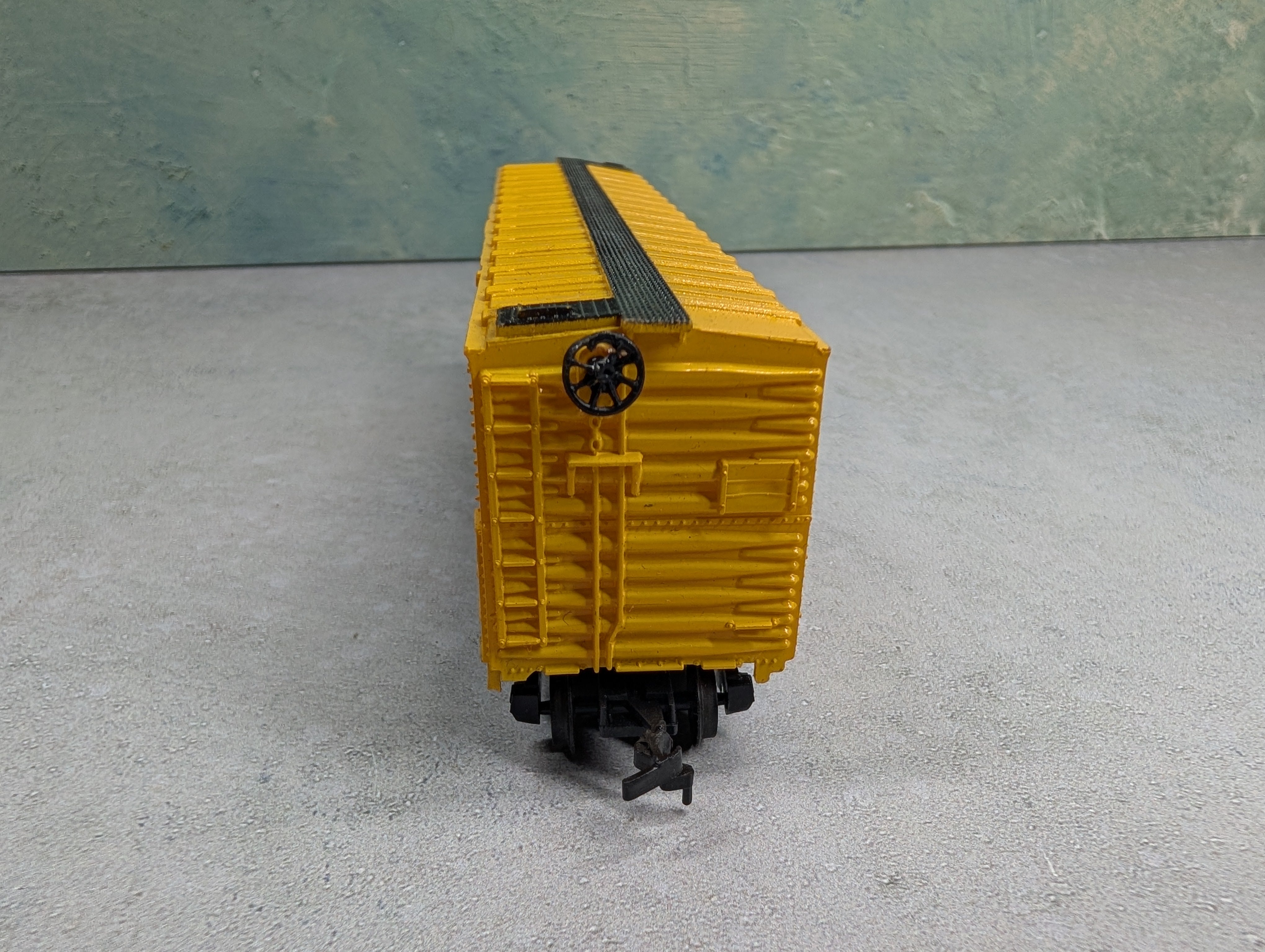 USED Bachmann HO Scale 50' Box Car Chessie System B&O #11147