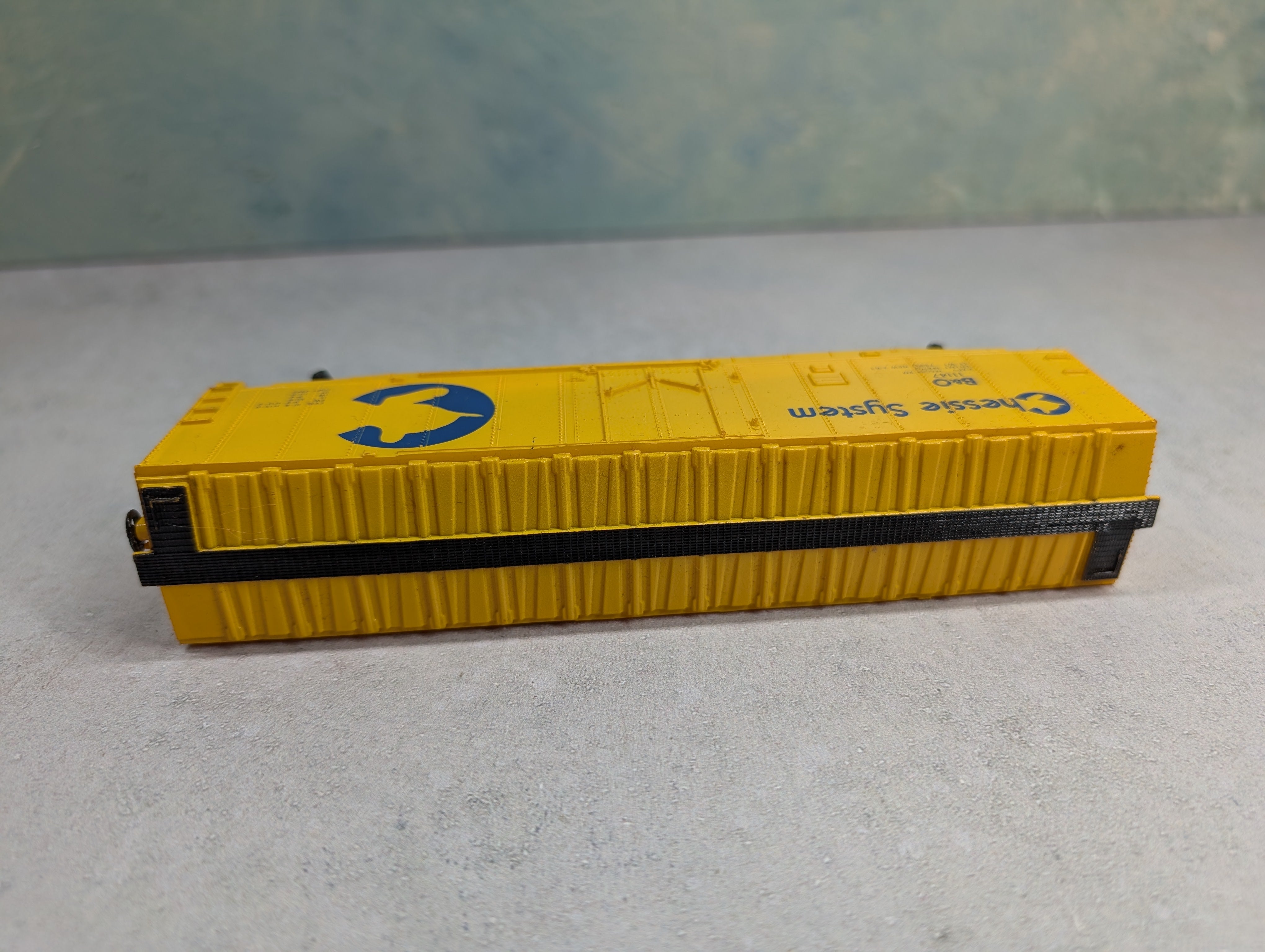 USED Bachmann HO Scale 50' Box Car Chessie System B&O #11147