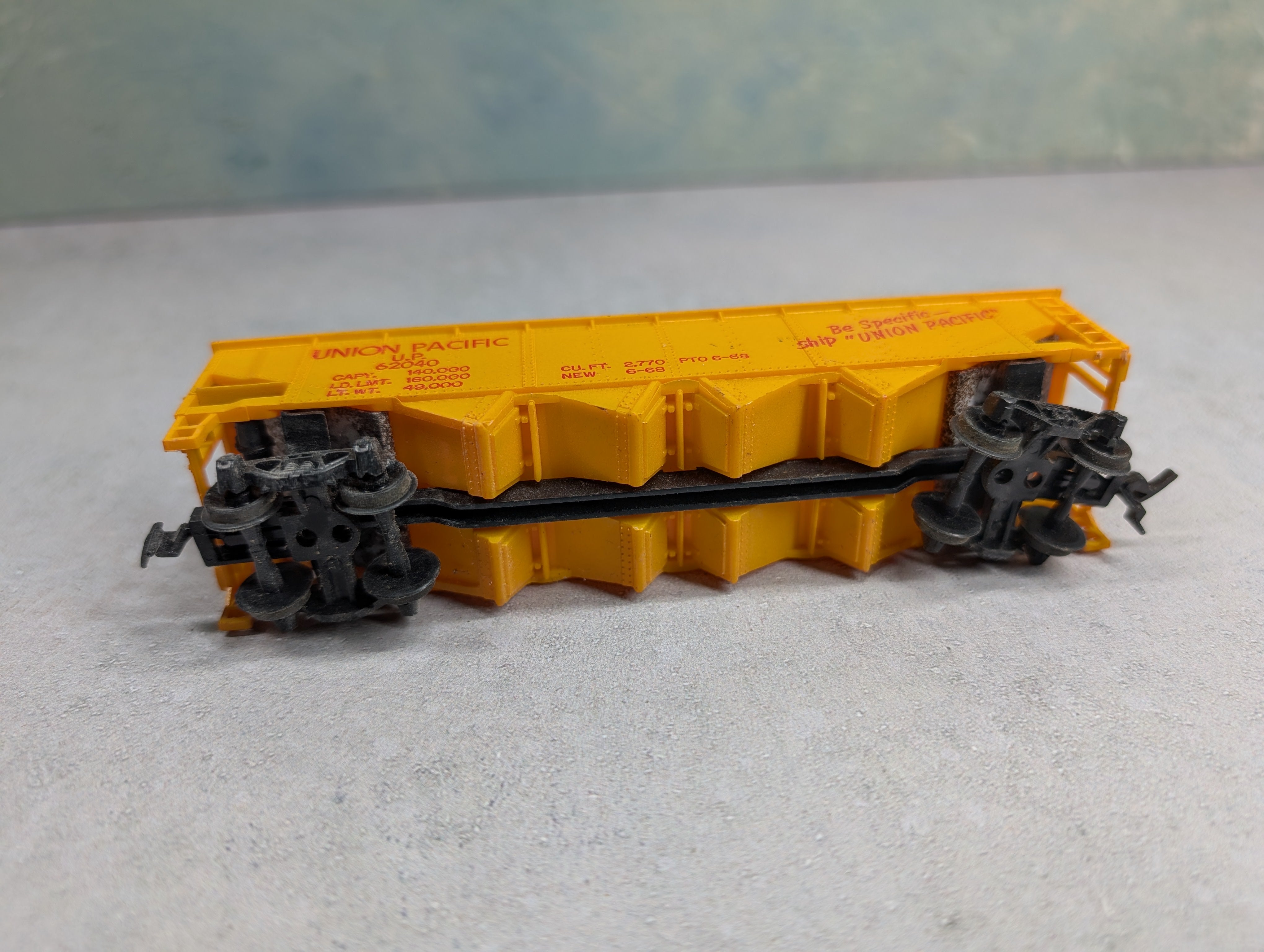 USED Bachmann HO Scale Quad Hopper Union Pacific UP #62040