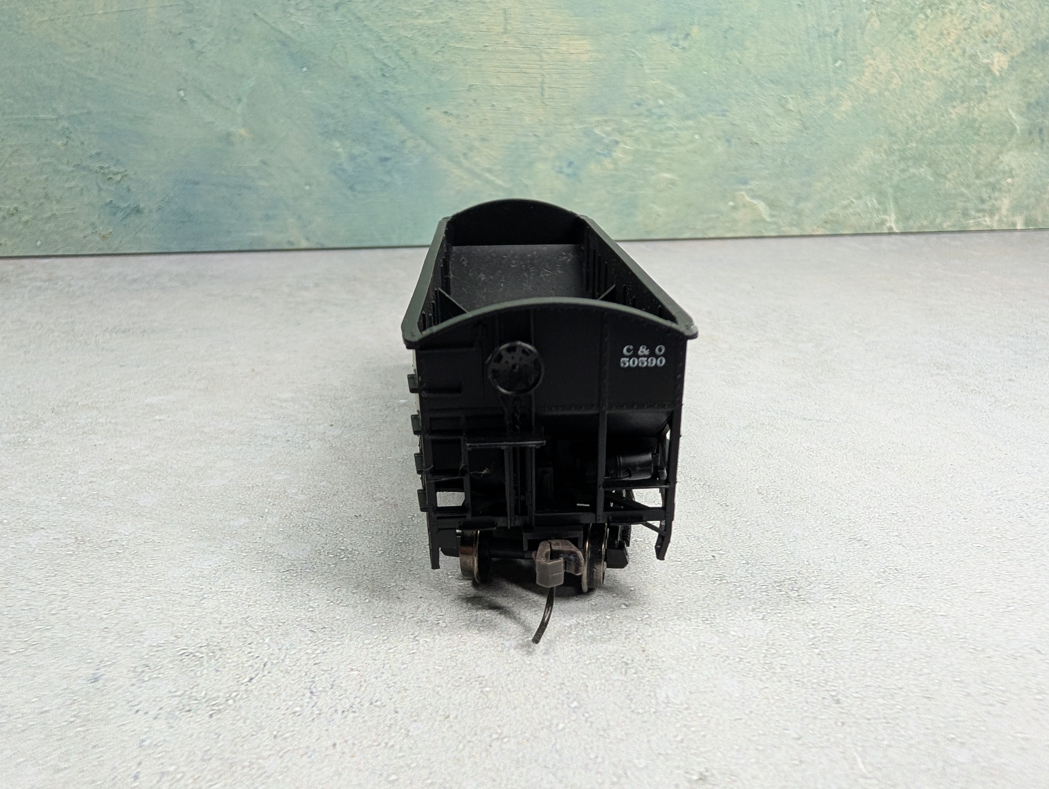 USED Atlas HO Scale 50 Ton 2 Bay Hopper Chesapeake and Ohio C&O #50590