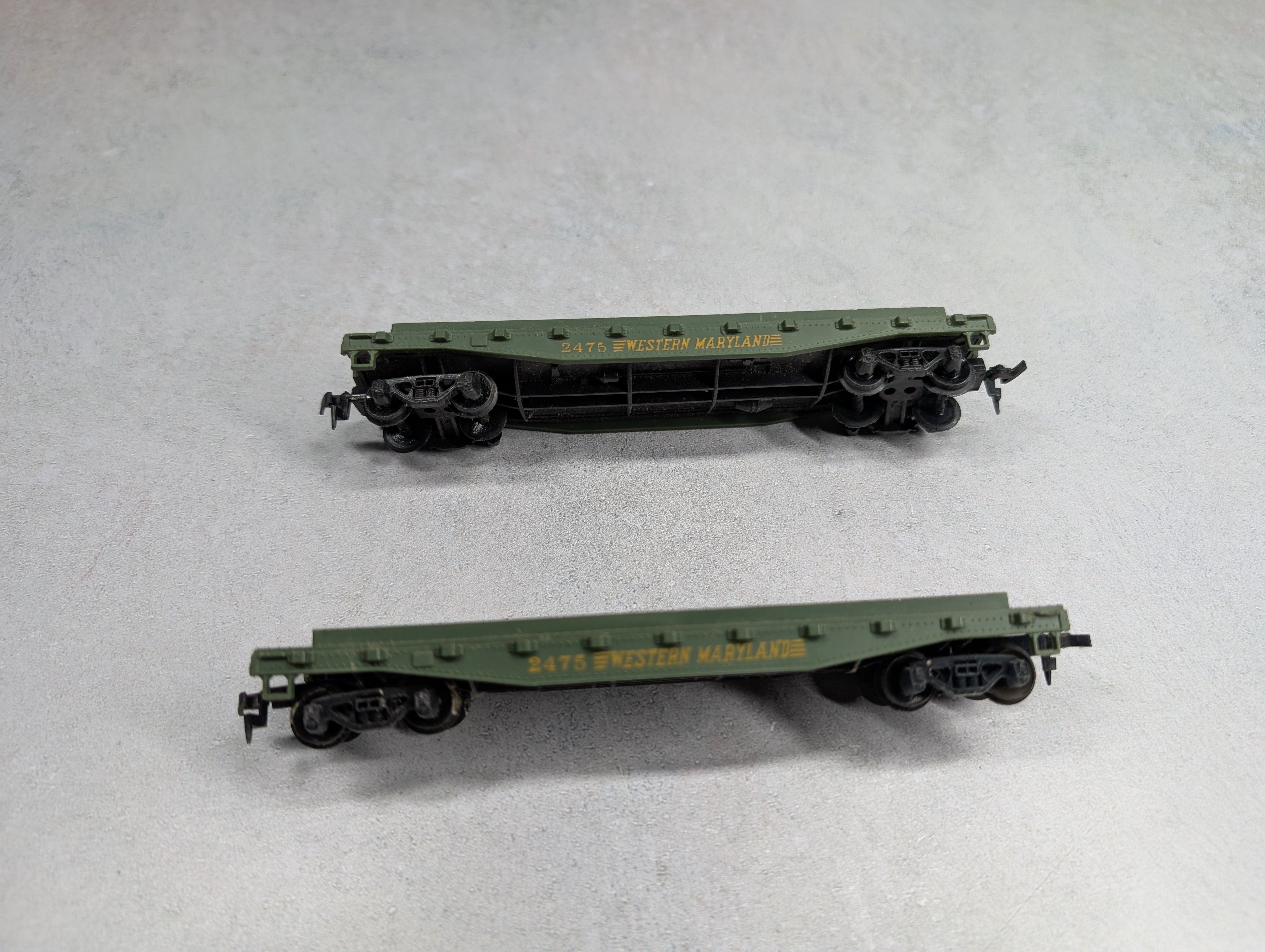 USED Tyco HO Scale 40' Flat Cars Western Maryland #2475 (2 pcs)