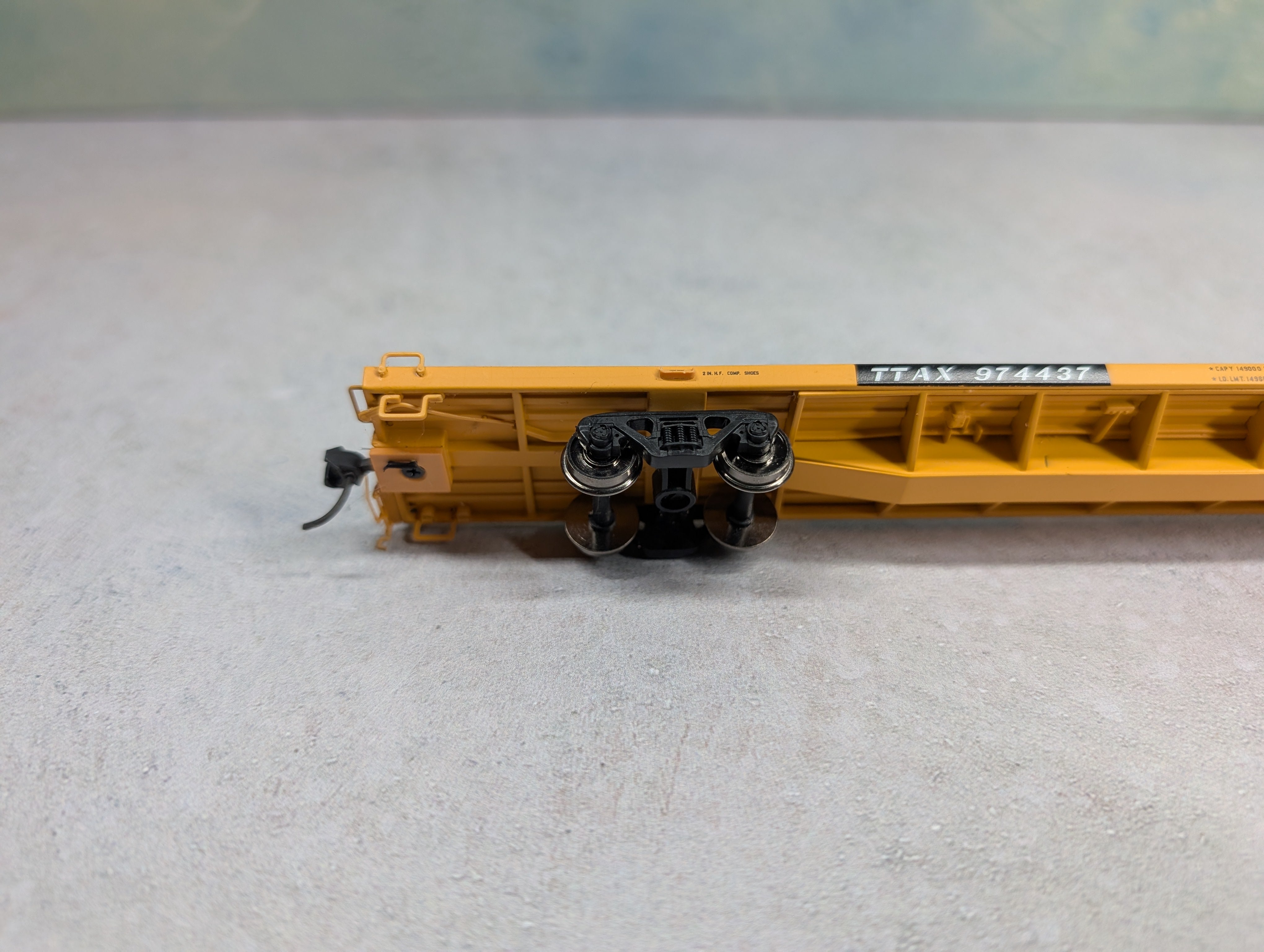 USED Atlas HO Scale 89'4" Flat Car Trailer Train TTAX #974437