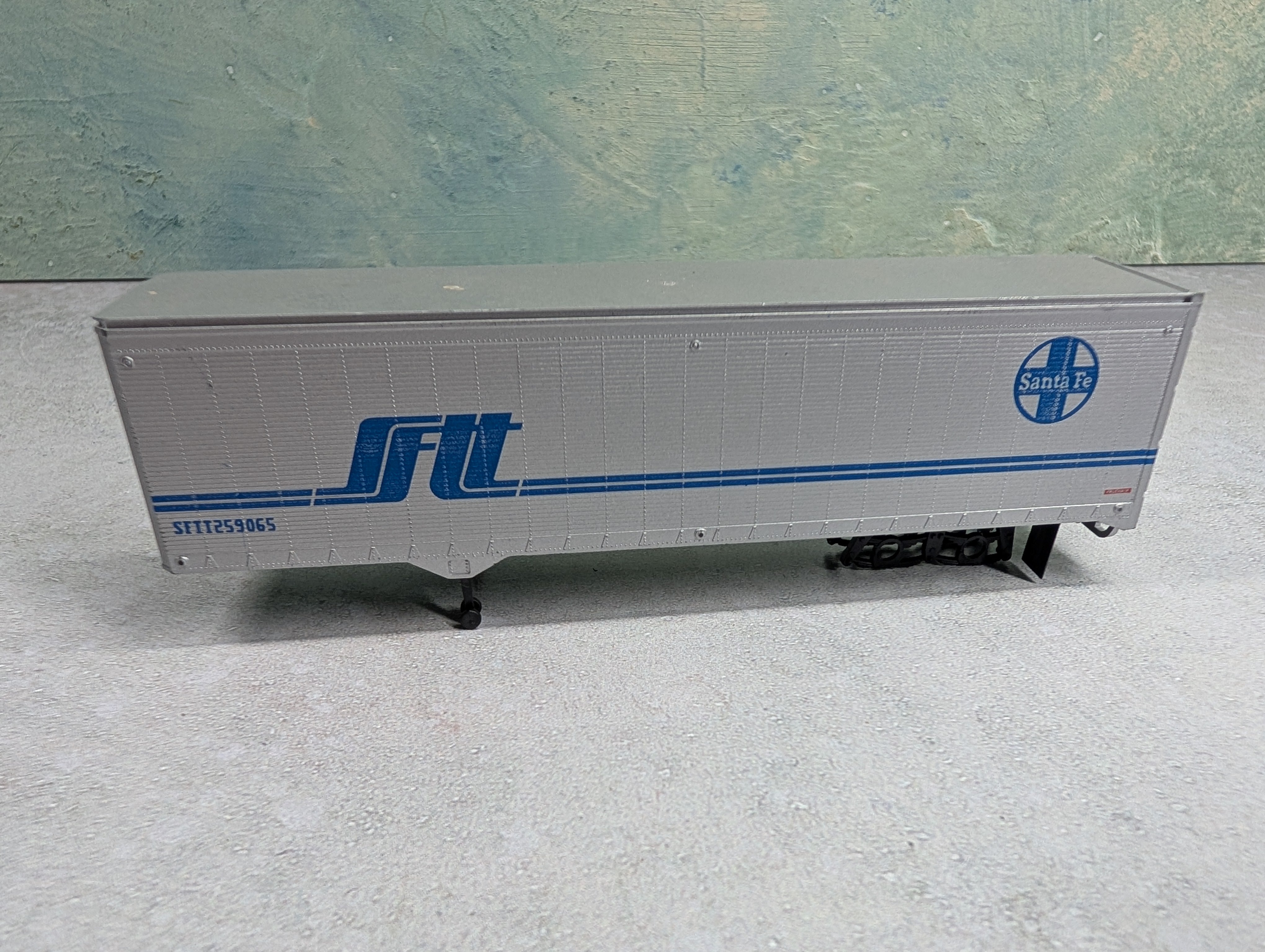USED HO Scale 40' Trailer Santa Fe #259065
