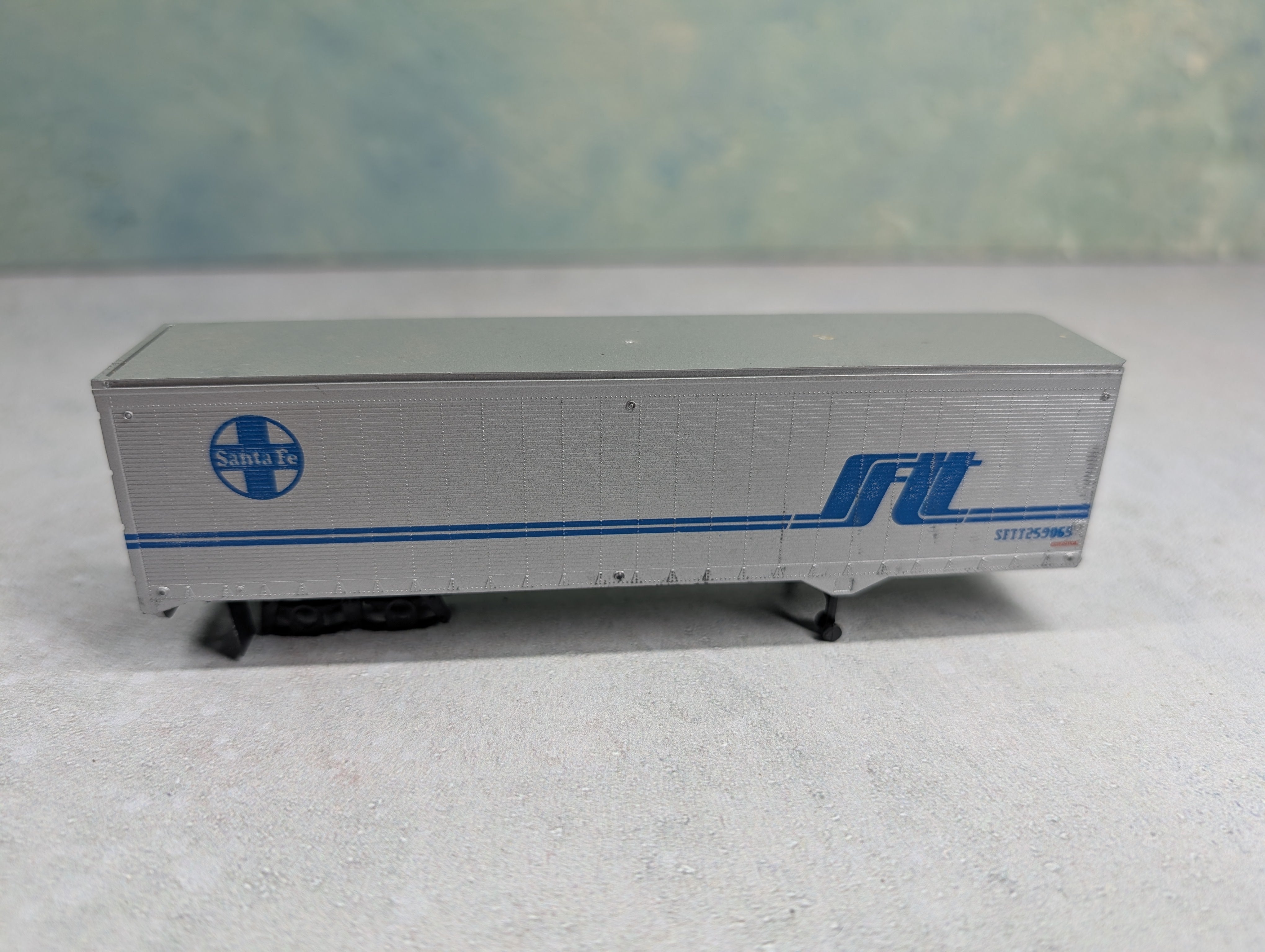 USED HO Scale 40' Trailer Santa Fe #259065