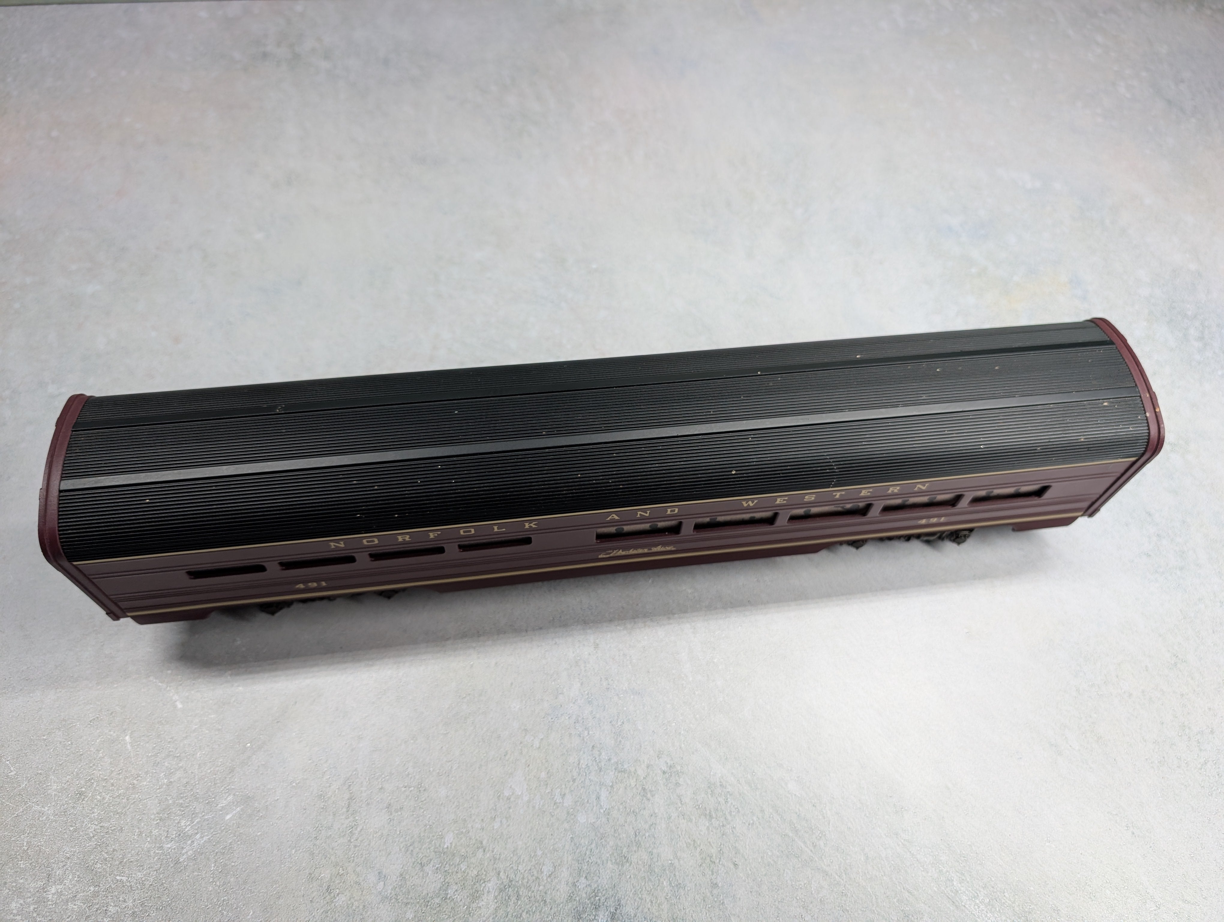USED MTH Premier MT-6114 O 60' Aluminum Diner Passenger Car Norfolk & Western N&W #491 Powhatan Arrow