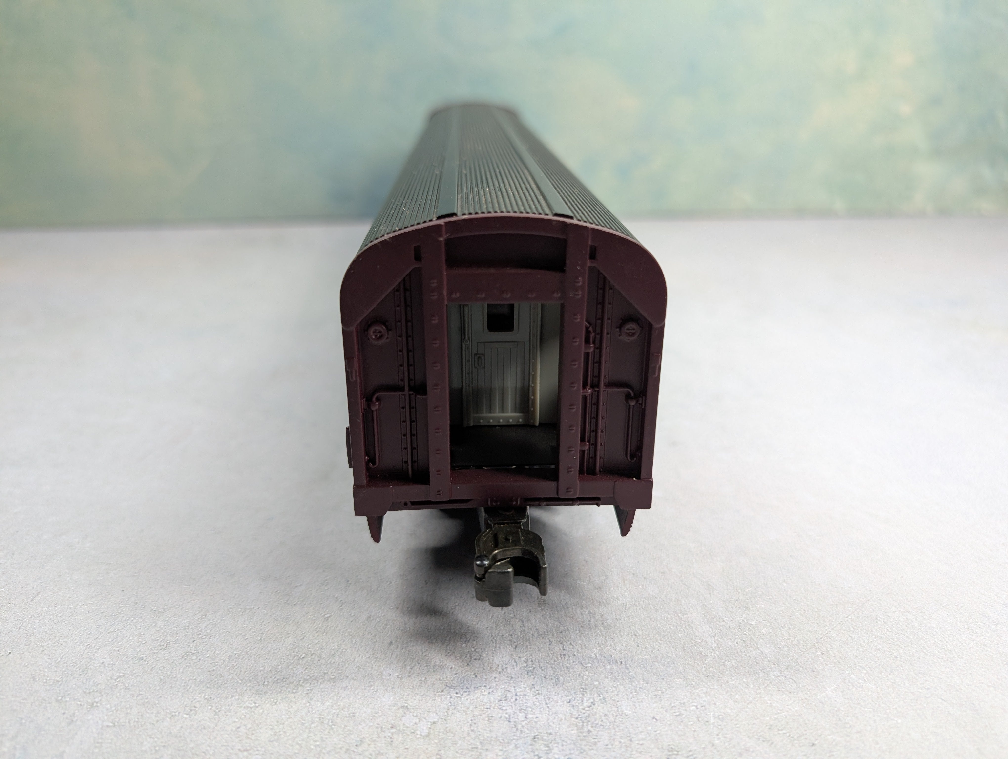 USED MTH Premier MT-6114 O 60' Aluminum Sleeper Passenger Car Norfolk & Western N&W Duke University