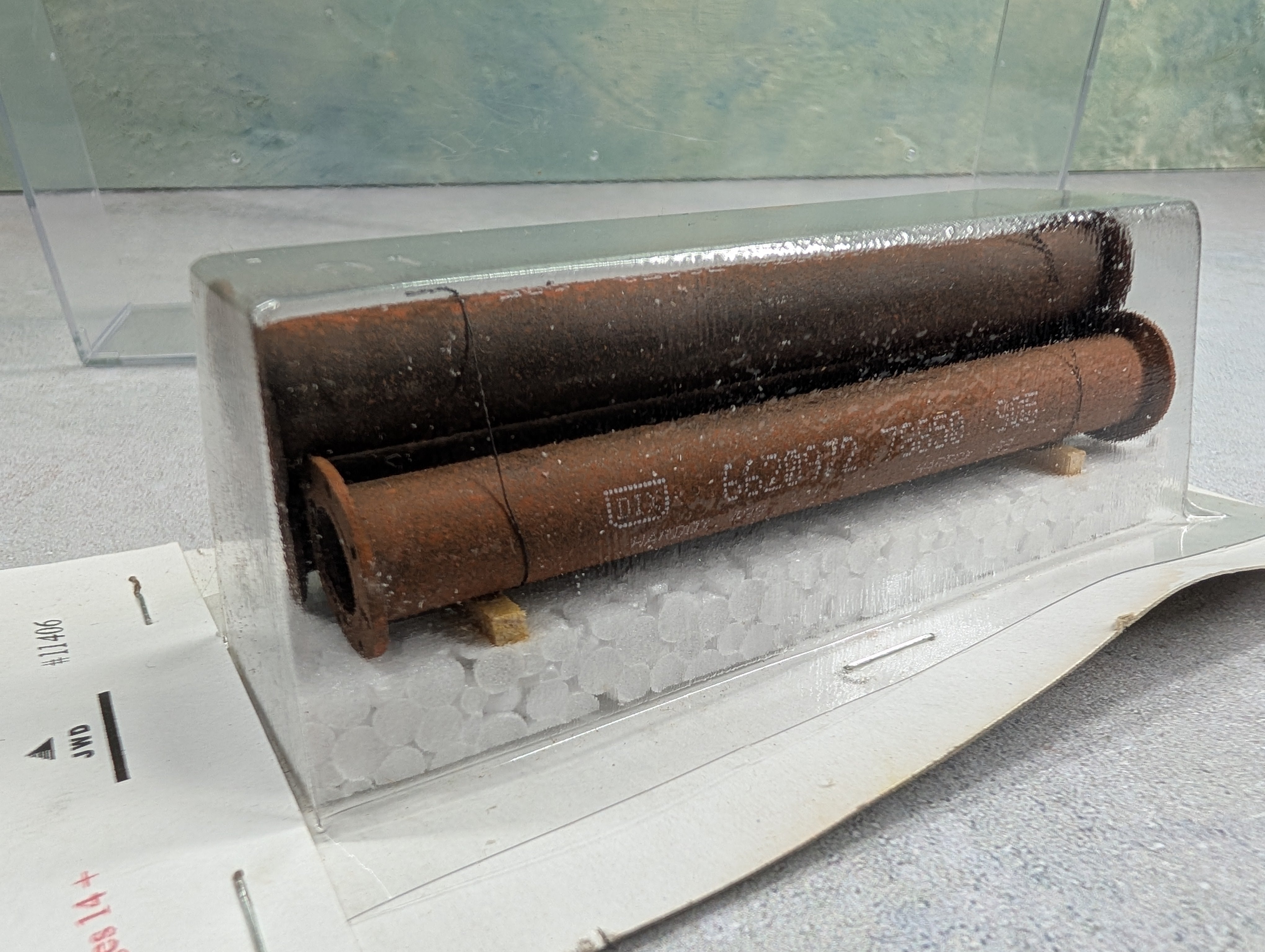 Duha 11406 HO Scale Rusty Pipes w/ Flanges (3 pcs)