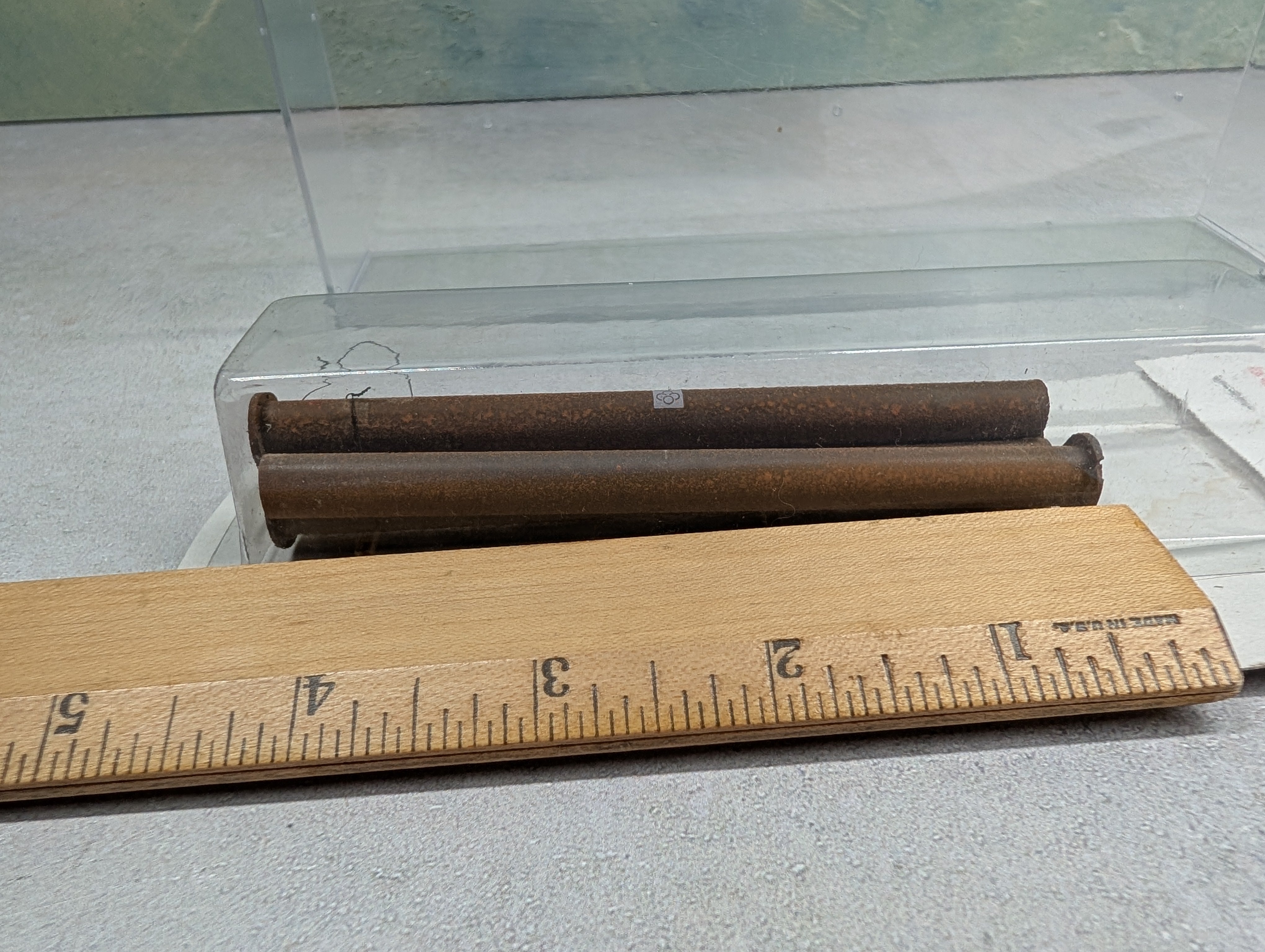 Duha 11405 HO Scale Small Rusty Pipes (5 pcs)