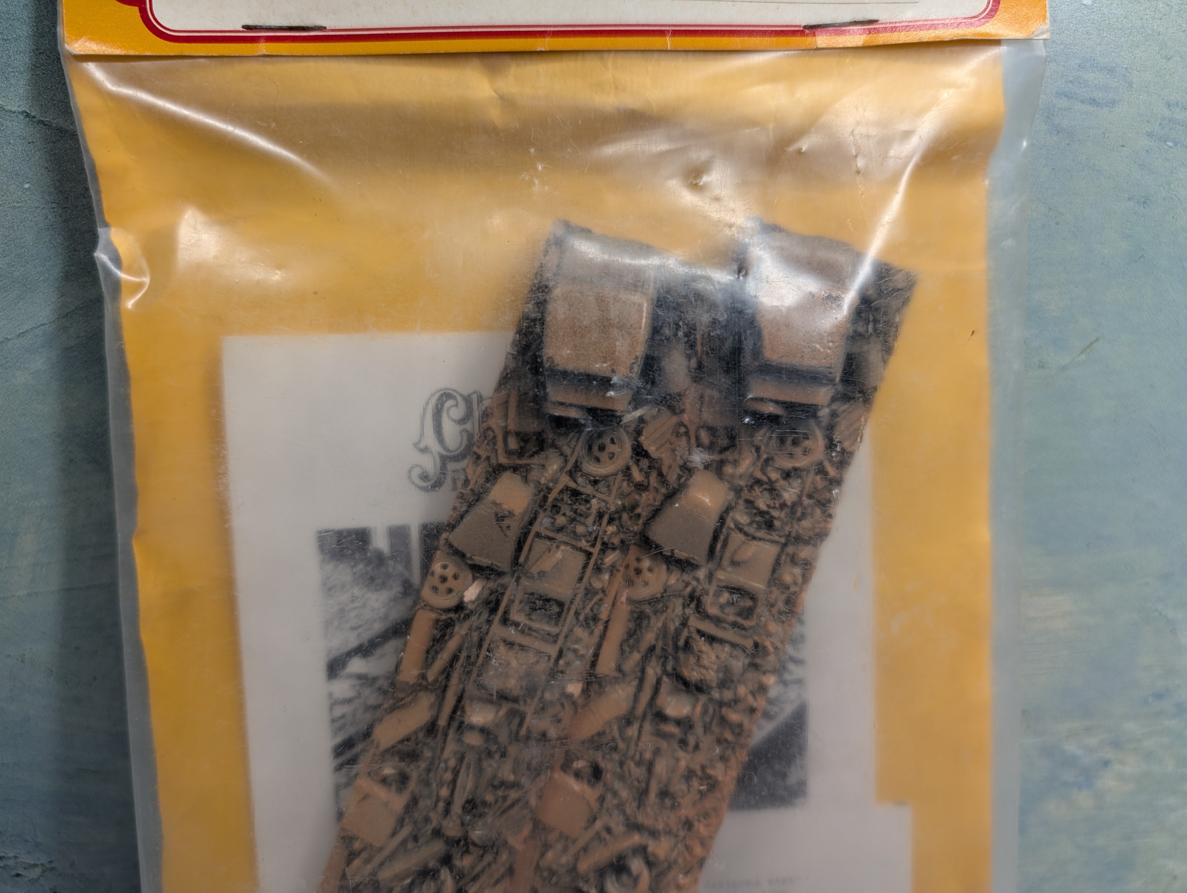 Chooch Enterprises Inc 7072 HO Scale 50' Gondfola Automobile Junk Loads (2 pcs)