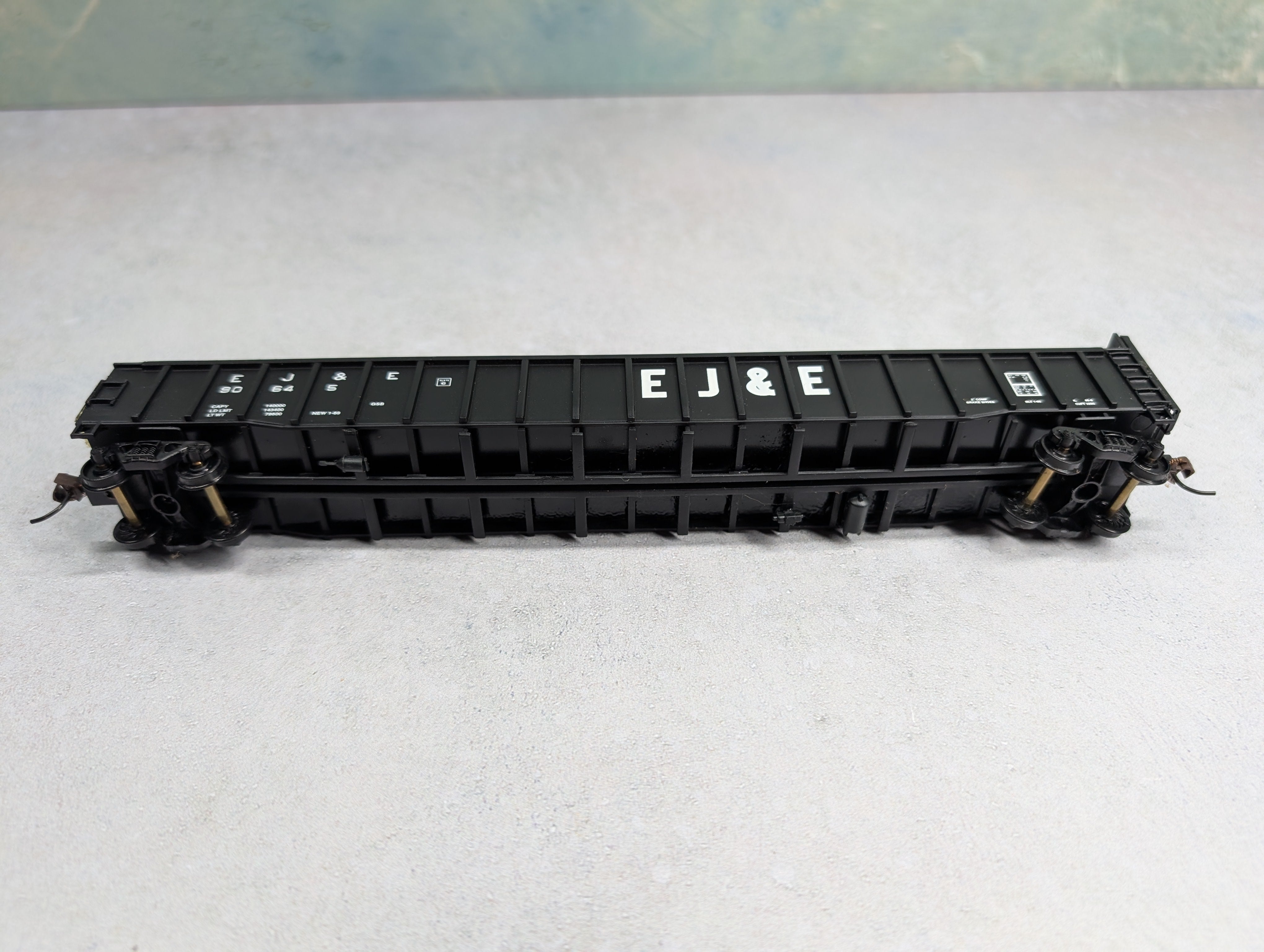 USED Walthers HO Scale 65' Mill Gondola Elgin Joliet & Eastern EJ&E #90645