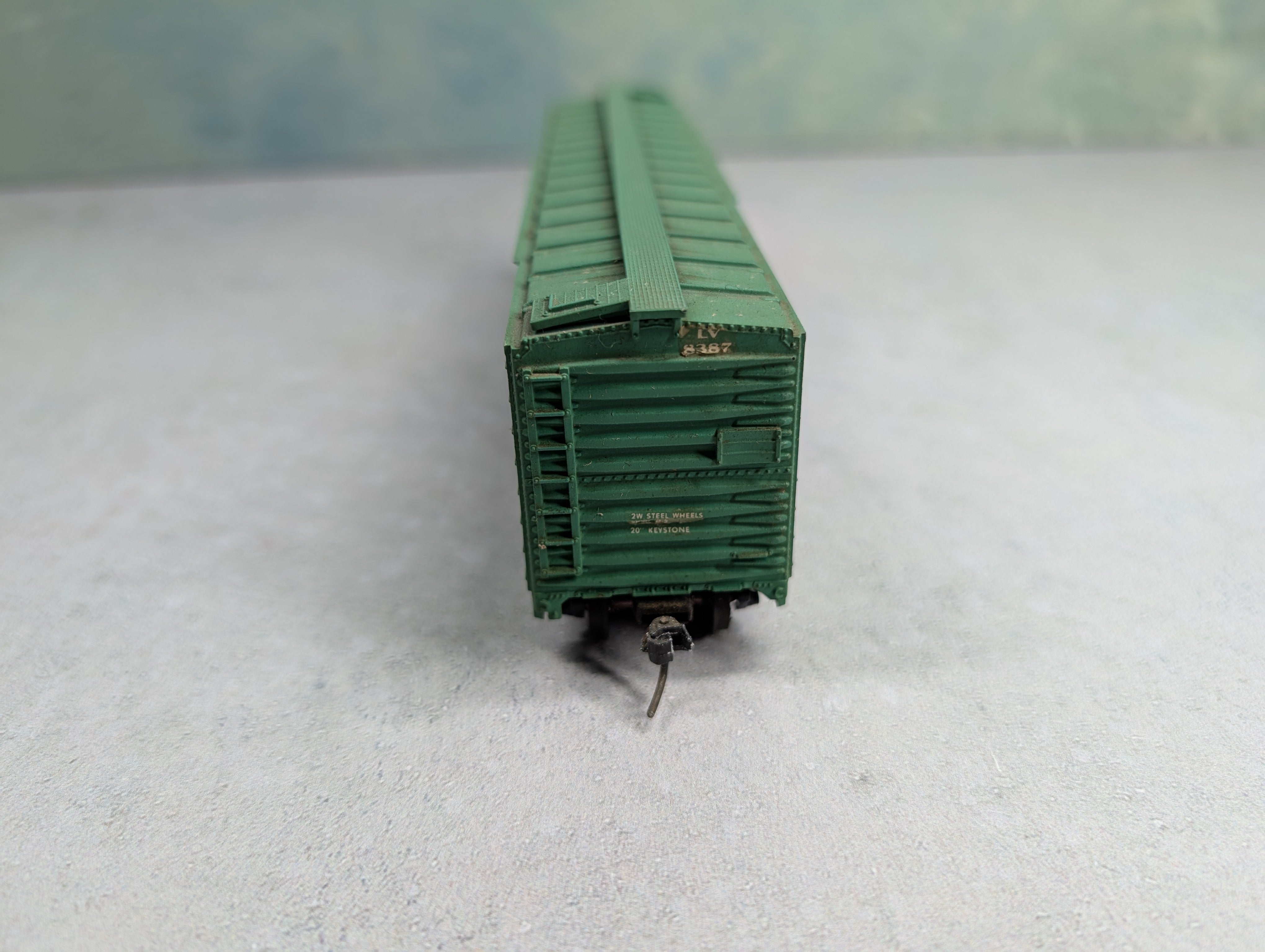USED Athearn HO Scale 50' OB Box Car Lehigh Valley LV #8387 Decals