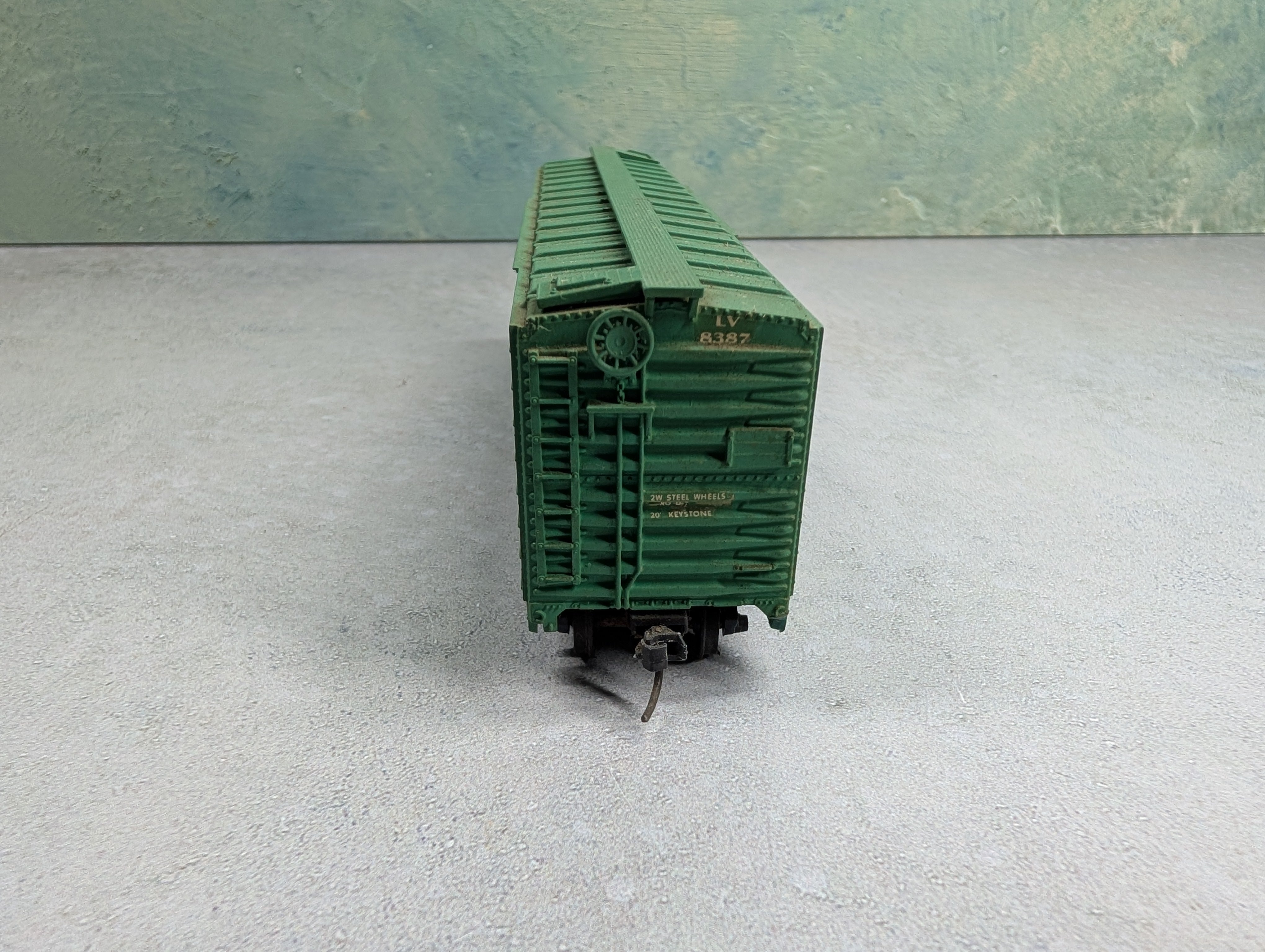 USED Athearn HO Scale 50' OB Box Car Lehigh Valley LV #8387 Decals