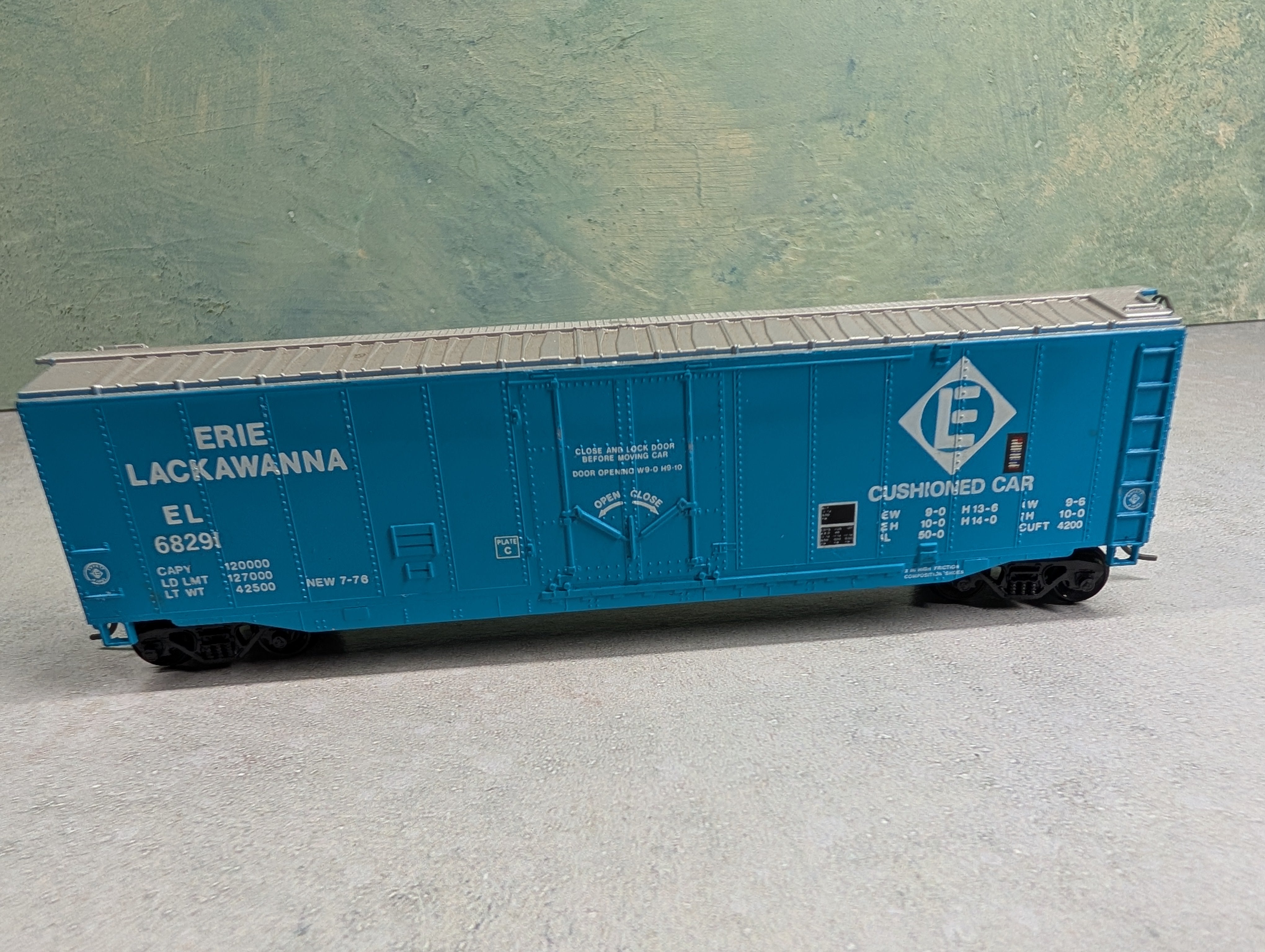 USED Bachmann HO Scale 50' Box Car Erie Lackawanna EL #68291