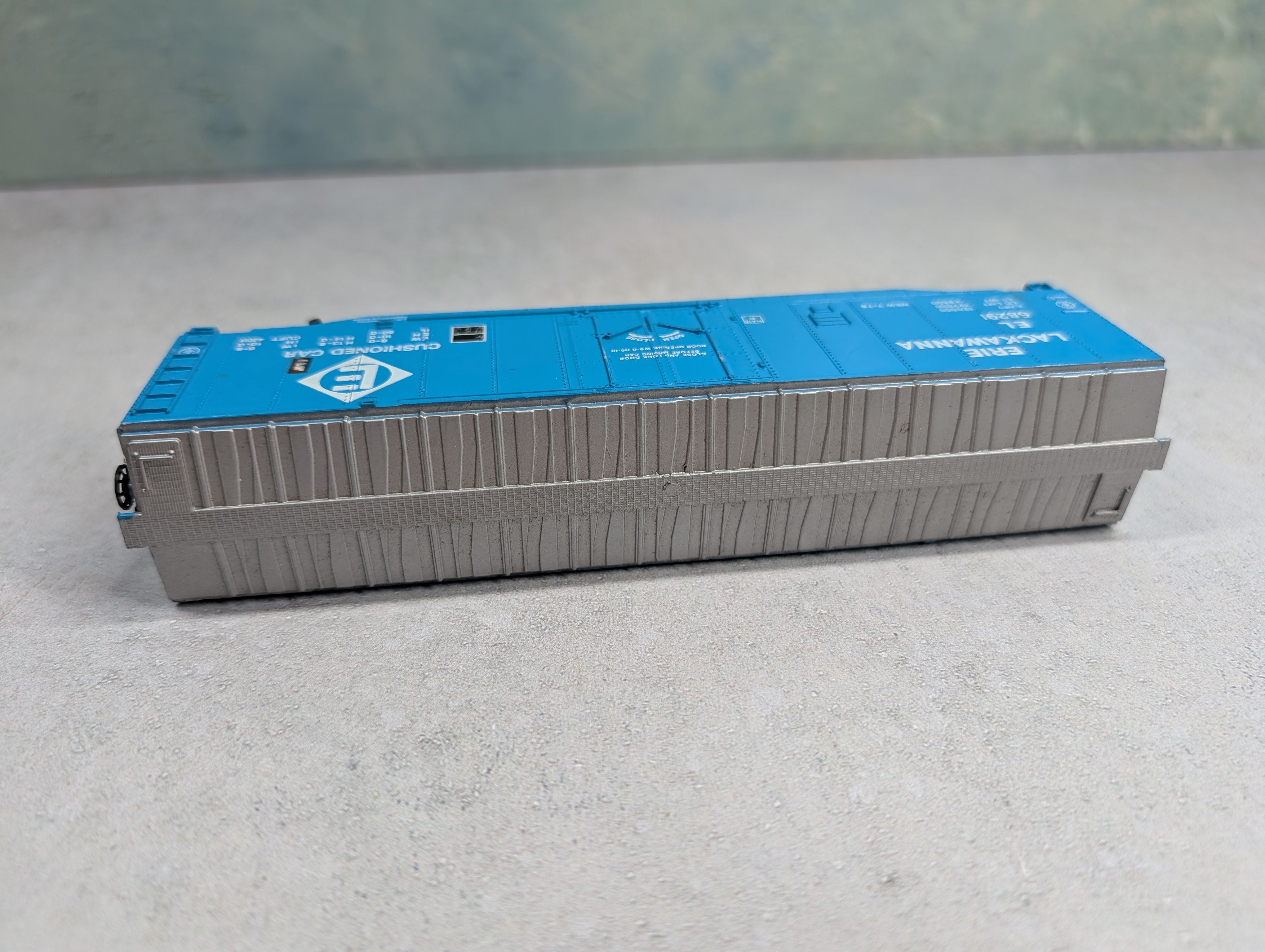 USED Bachmann HO Scale 50' Box Car Erie Lackawanna EL #68291